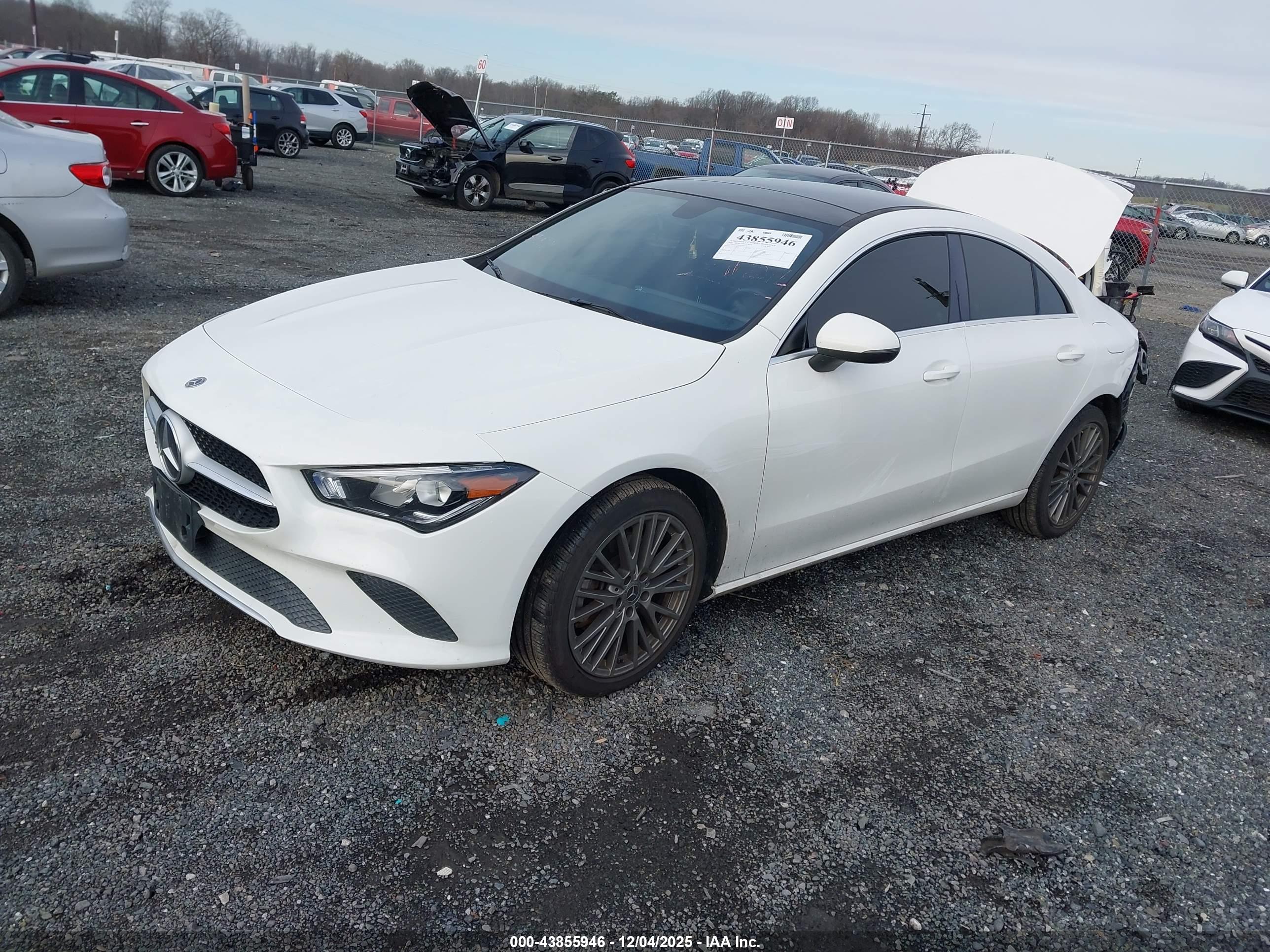 MERCEDES-BENZ CLA image 2