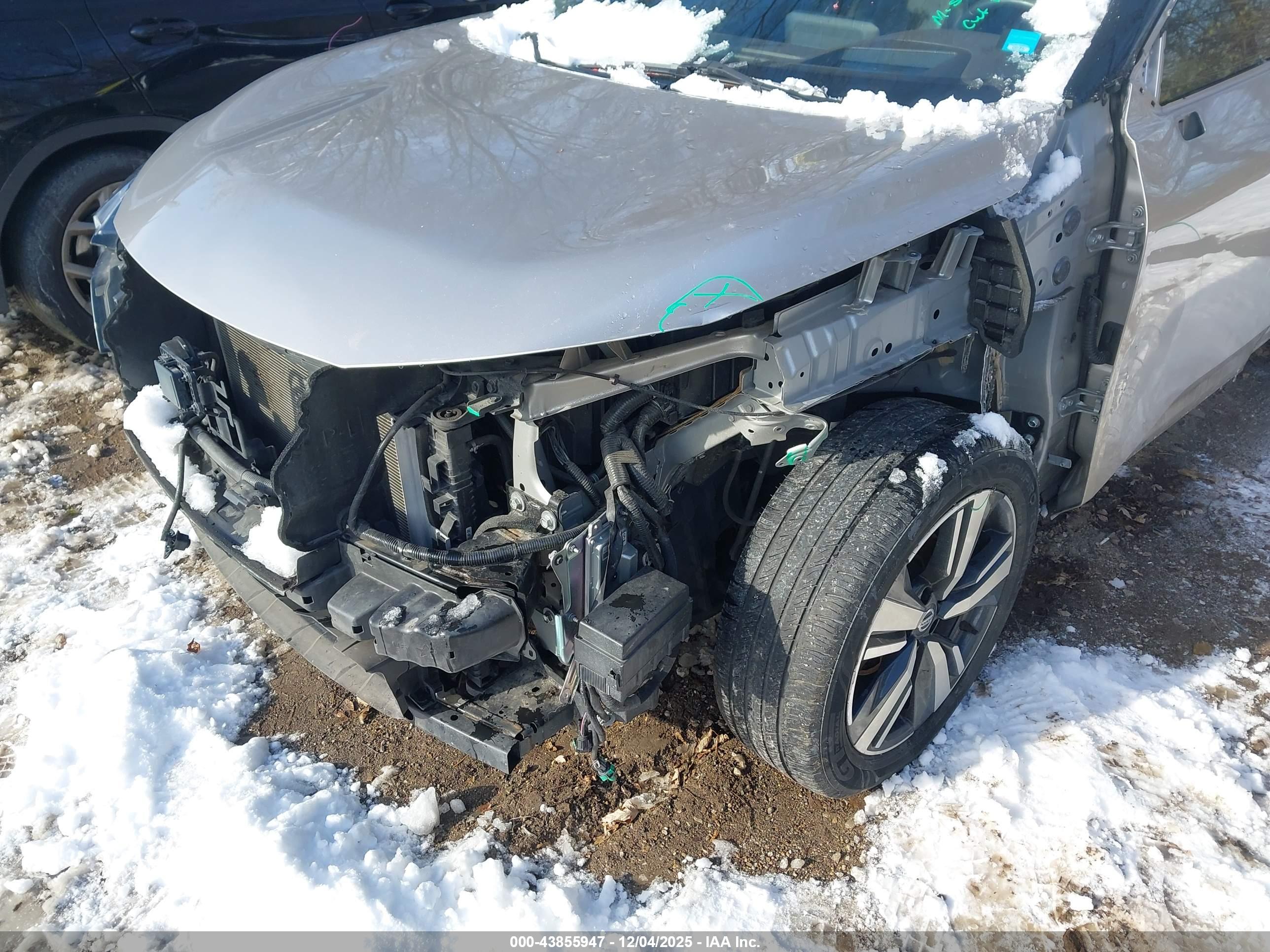 NISSAN ROGUE image 6