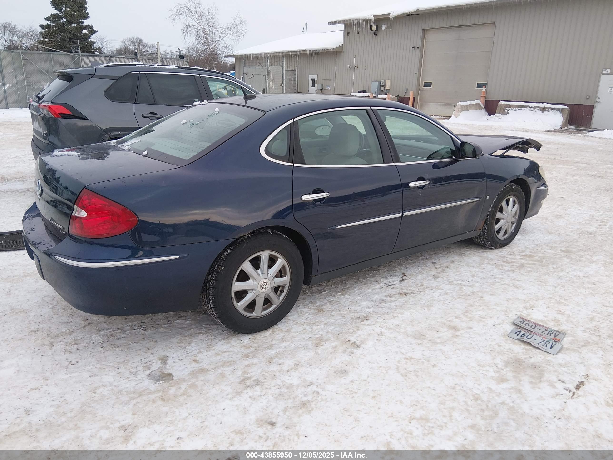 BUICK LACROSSE image 4