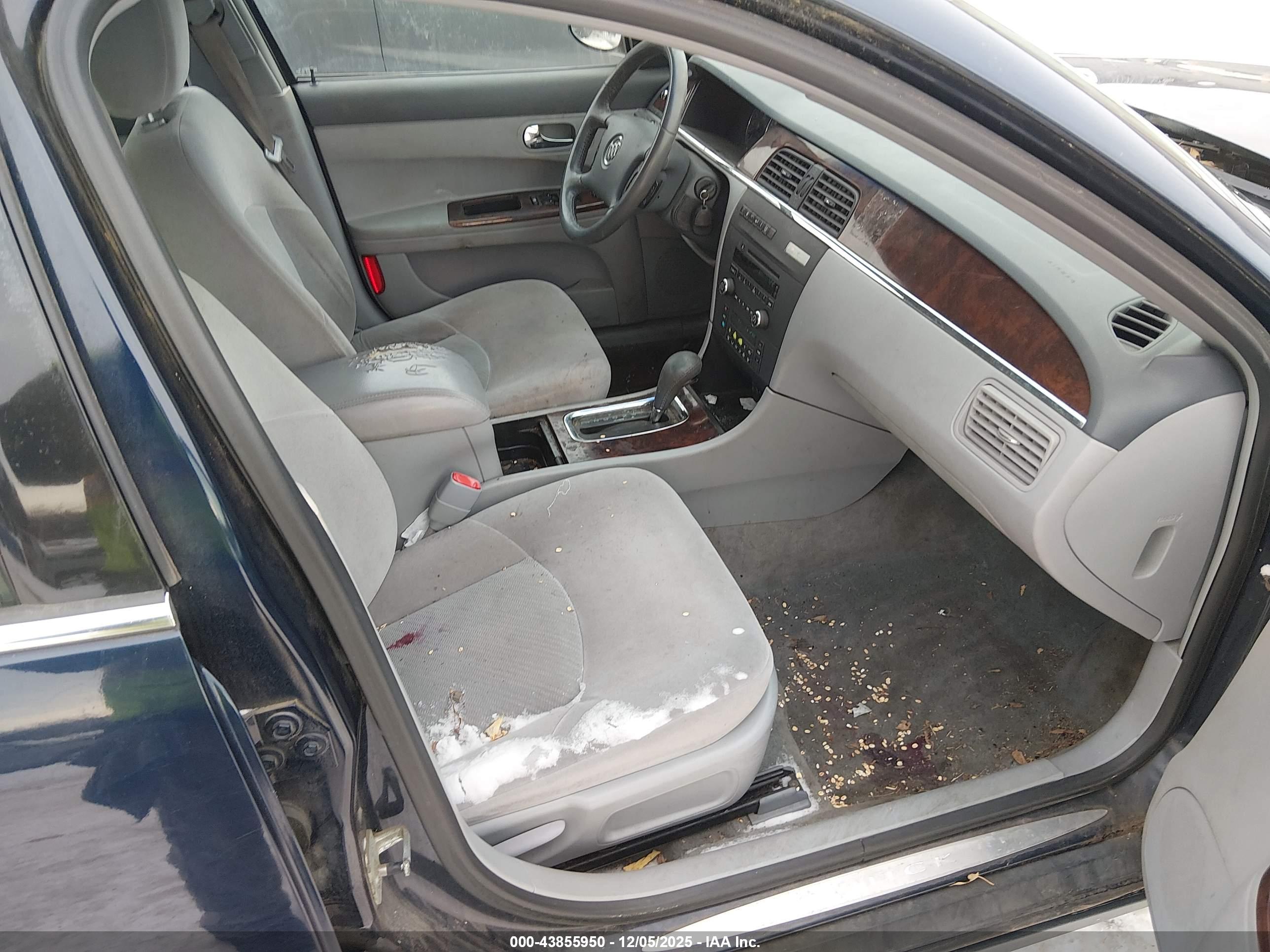 BUICK LACROSSE image 5