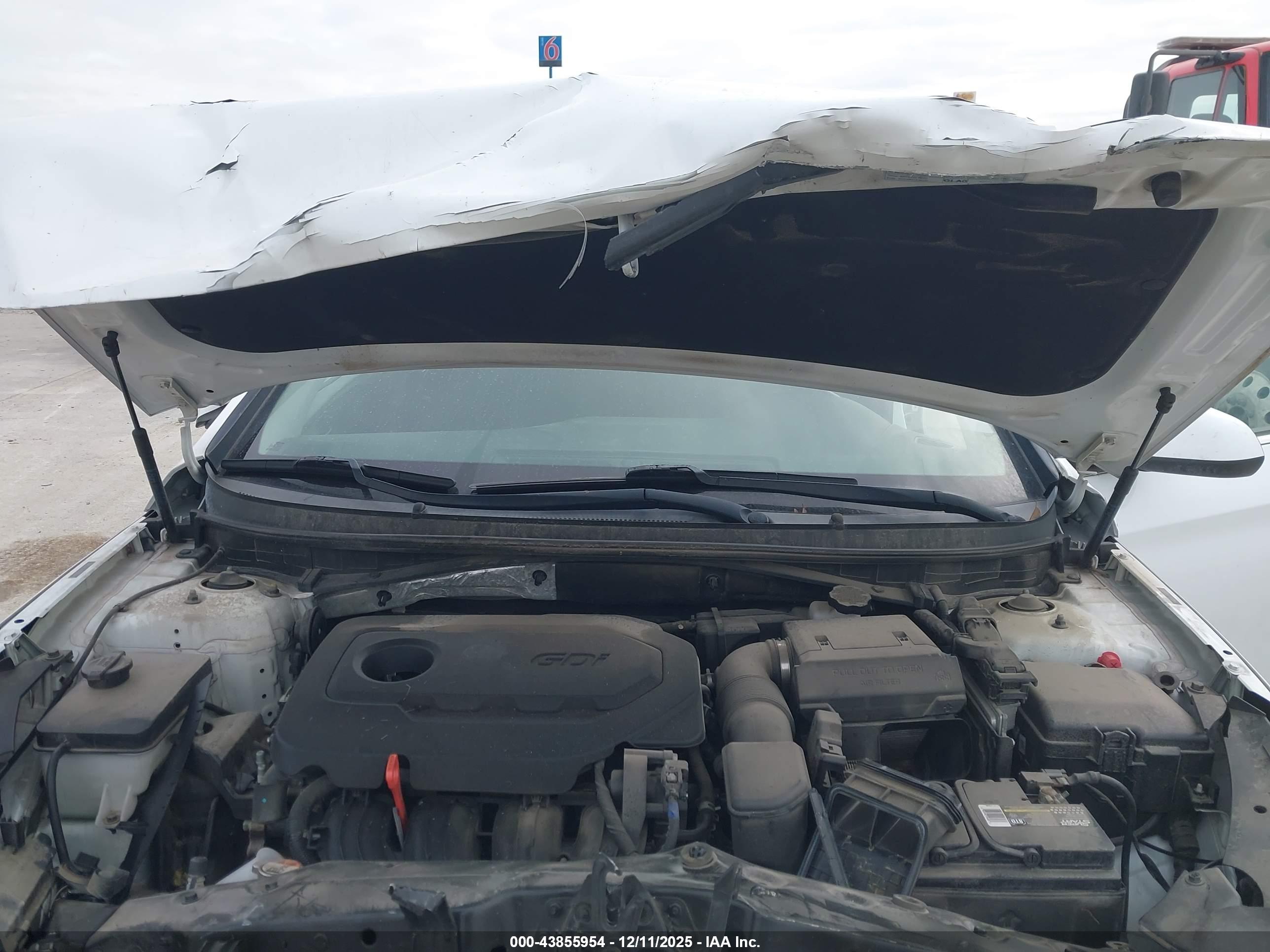HYUNDAI SONATA image 10
