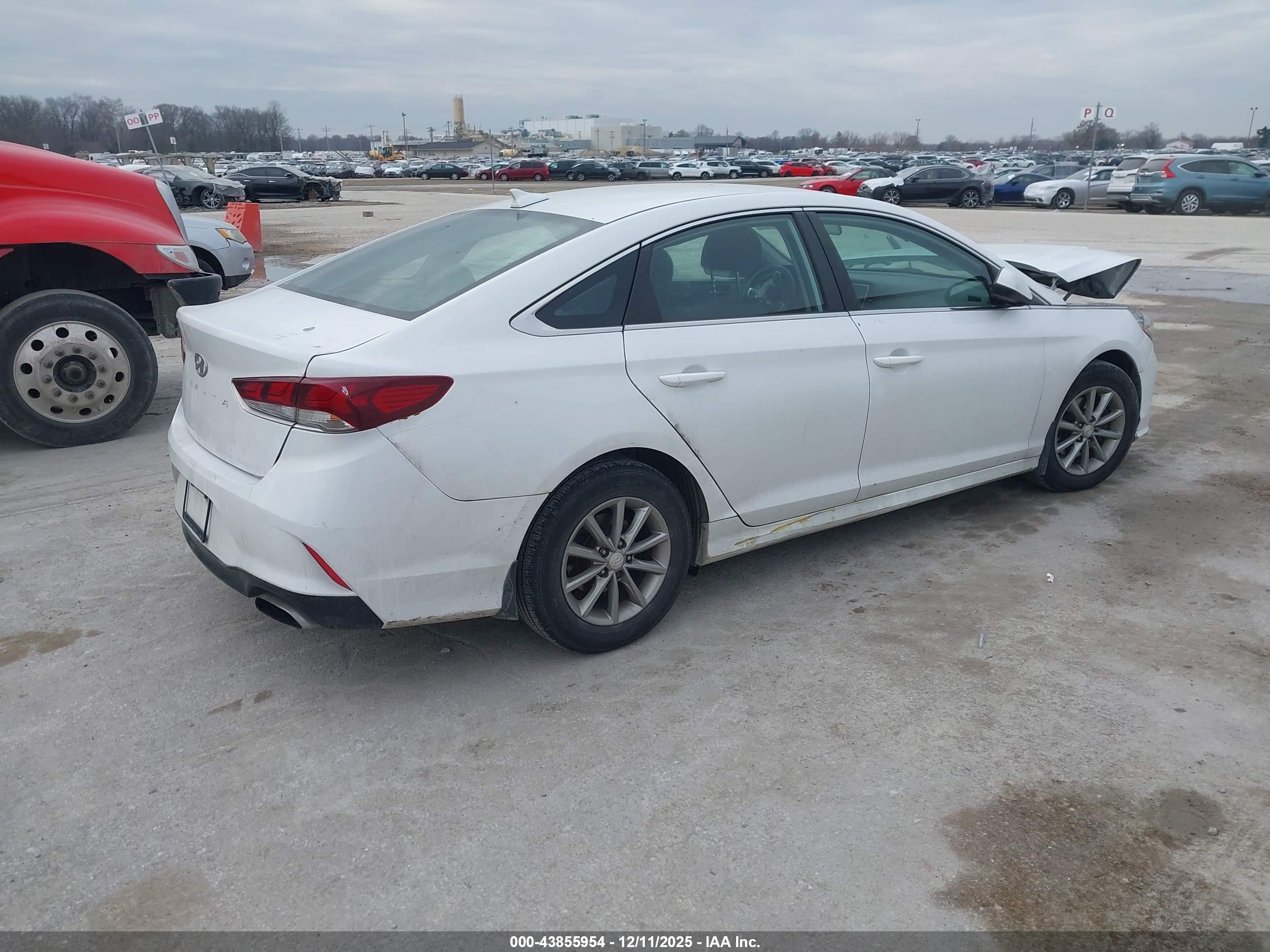 HYUNDAI SONATA image 4