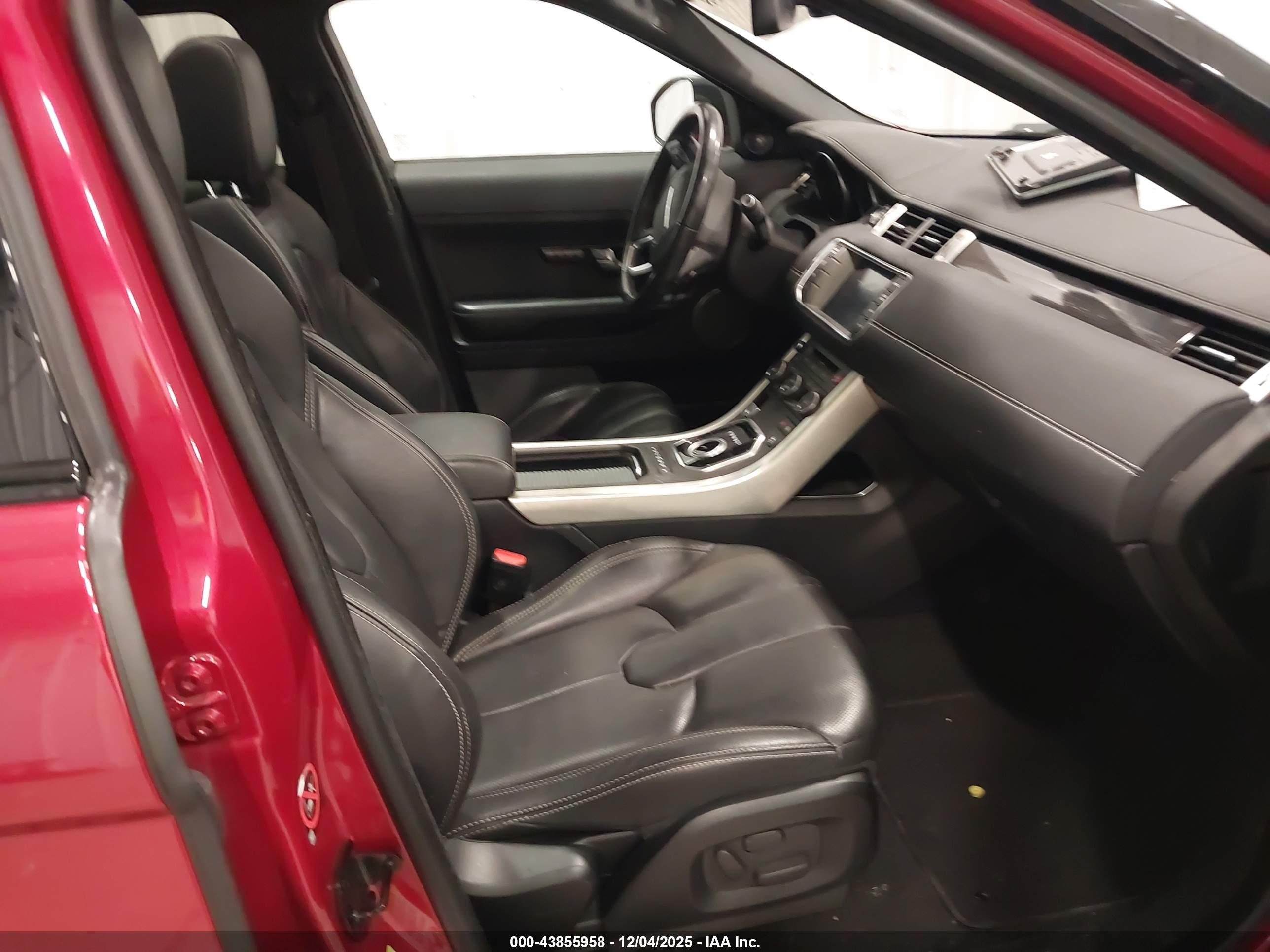 LAND ROVER image 5