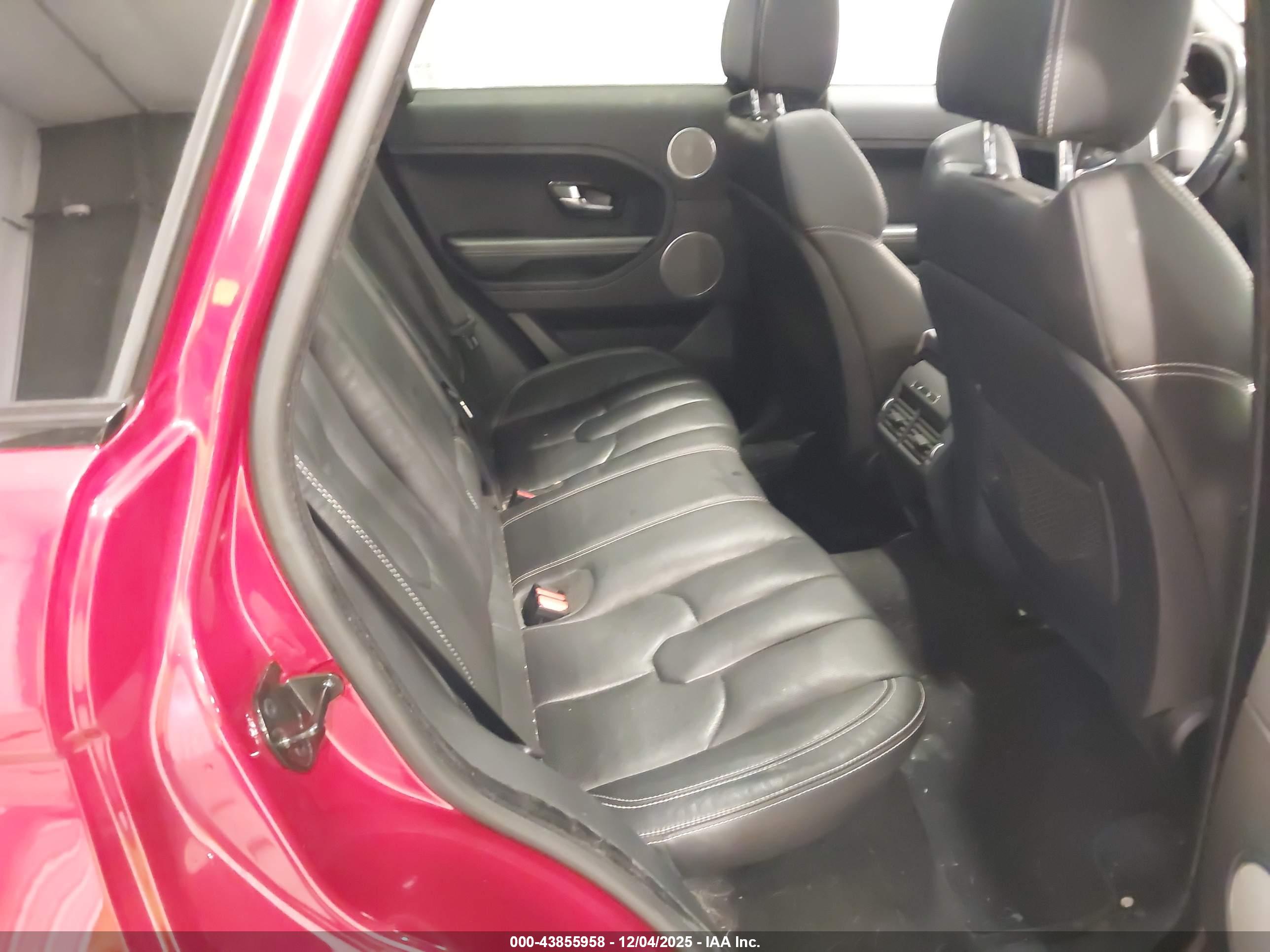 LAND ROVER image 8