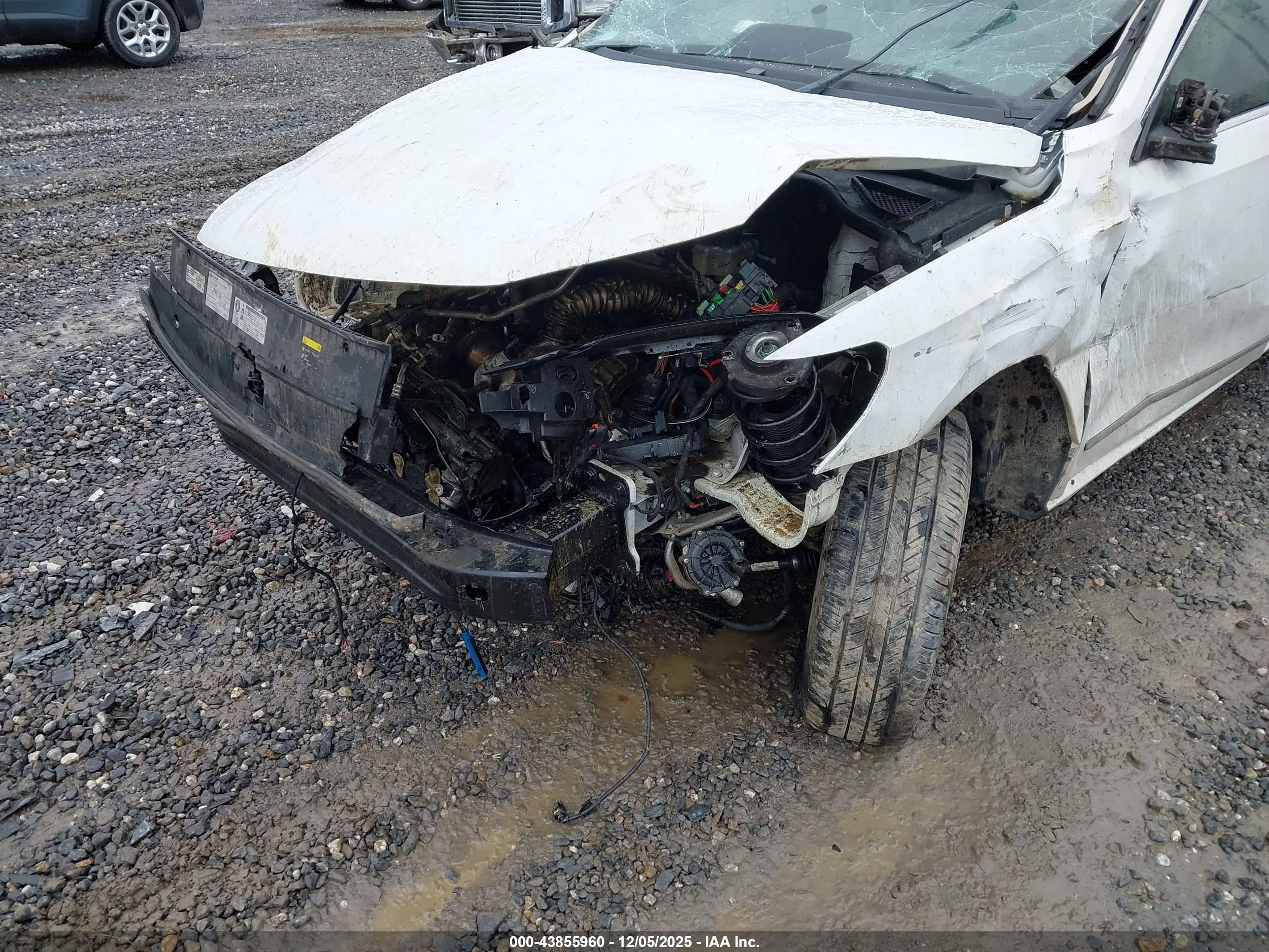 VOLKSWAGEN PASSAT image 6