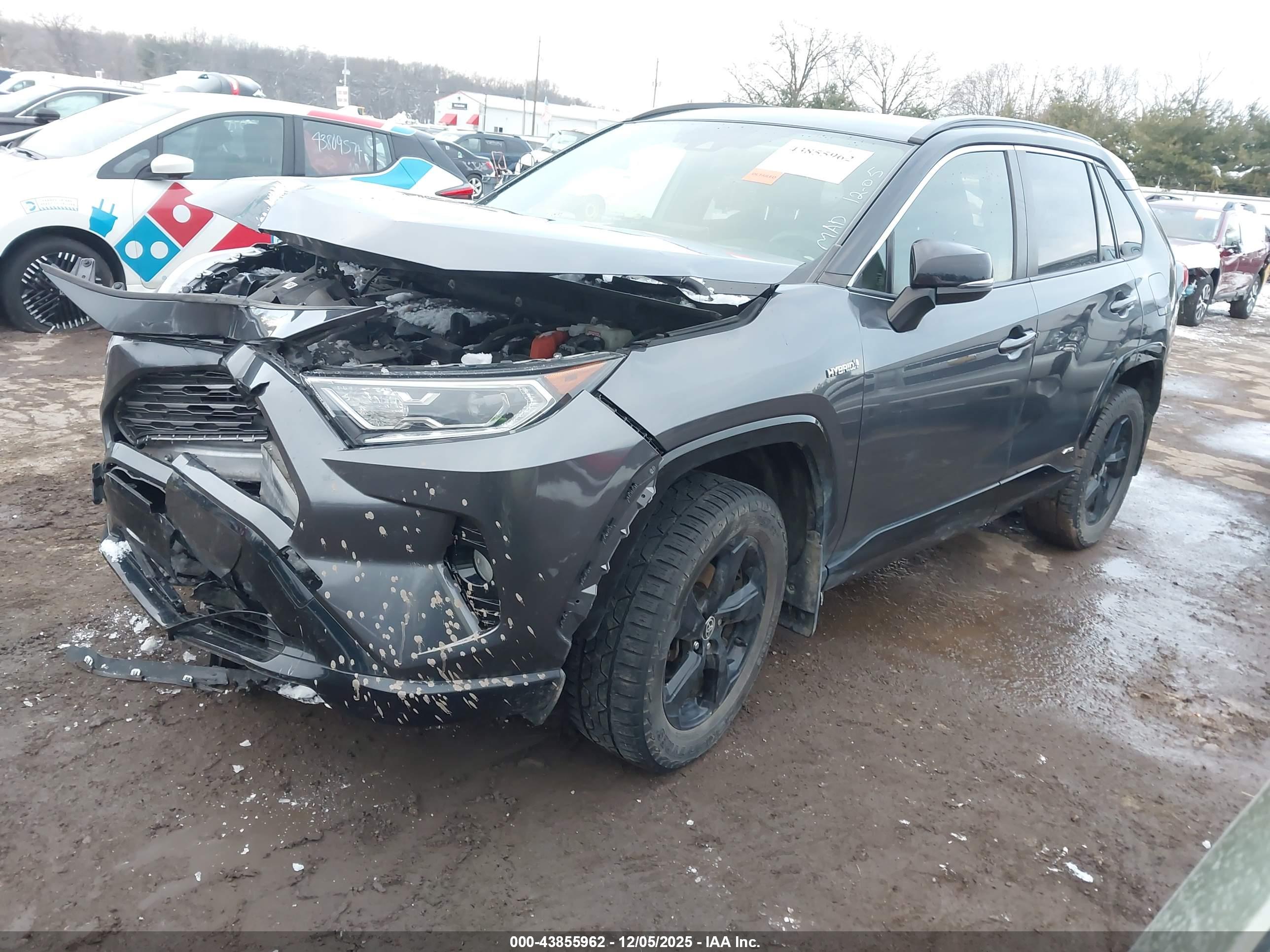 TOYOTA RAV4 image 2