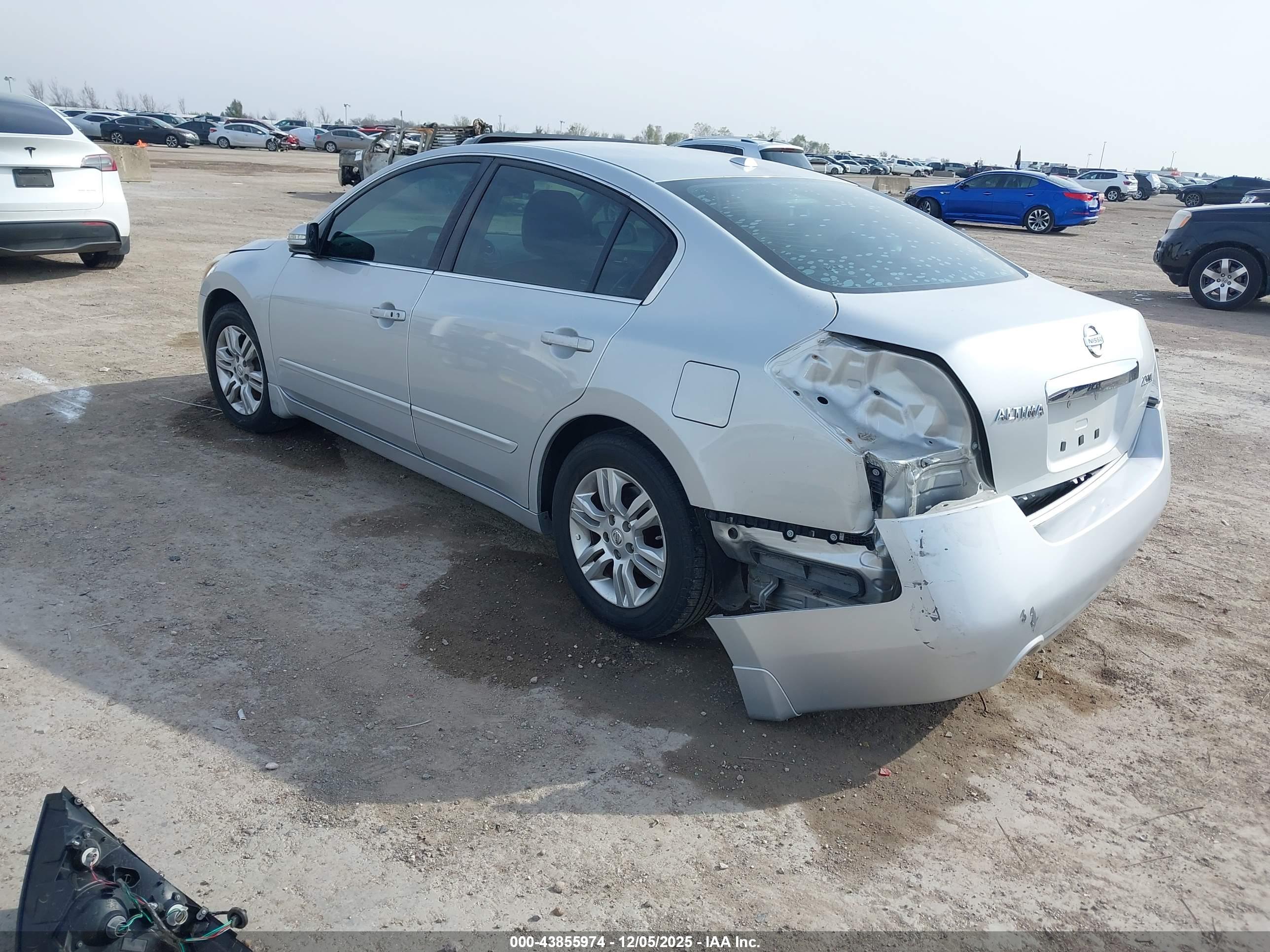 NISSAN ALTIMA image 3