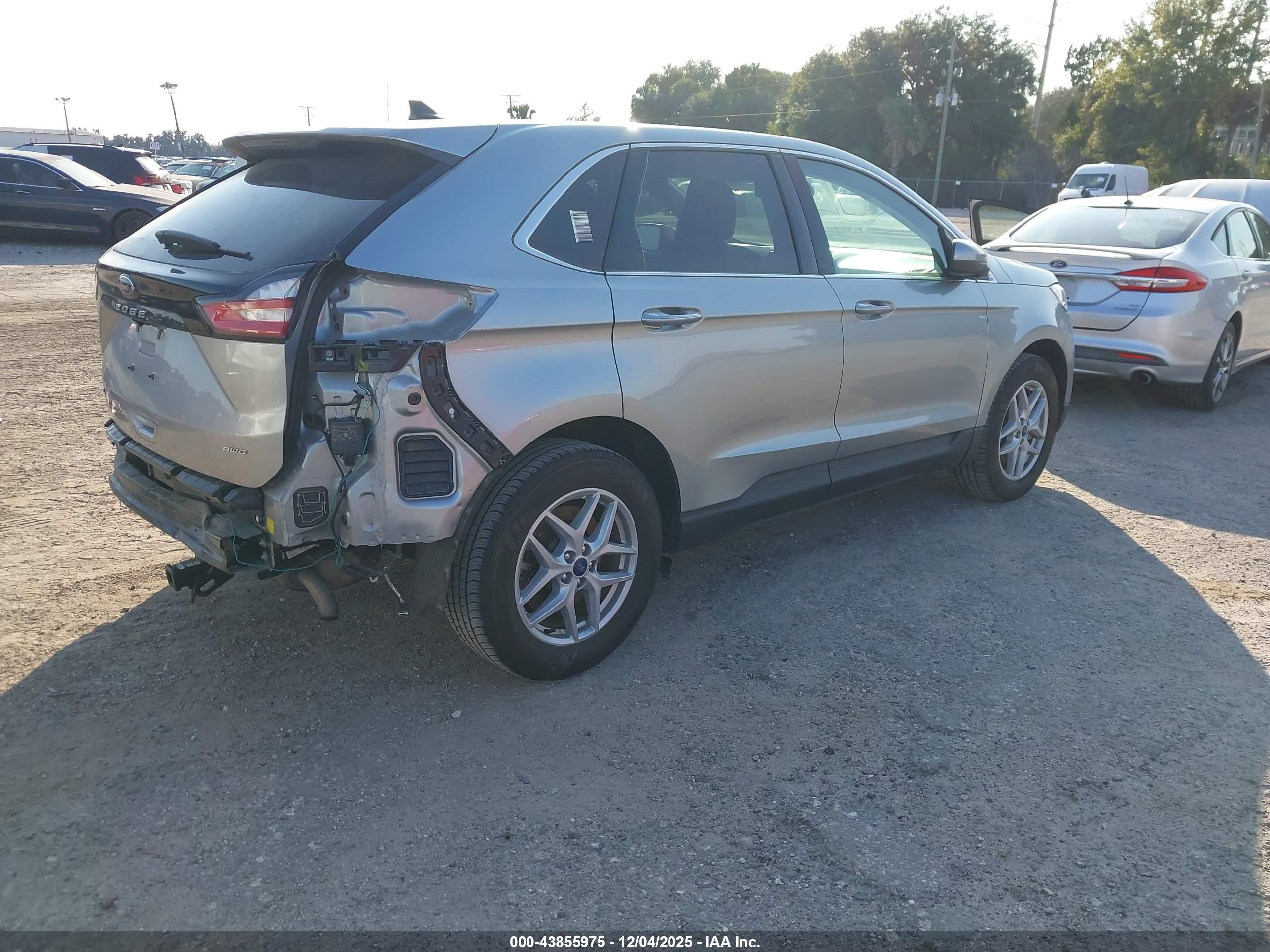 FORD EDGE image 4
