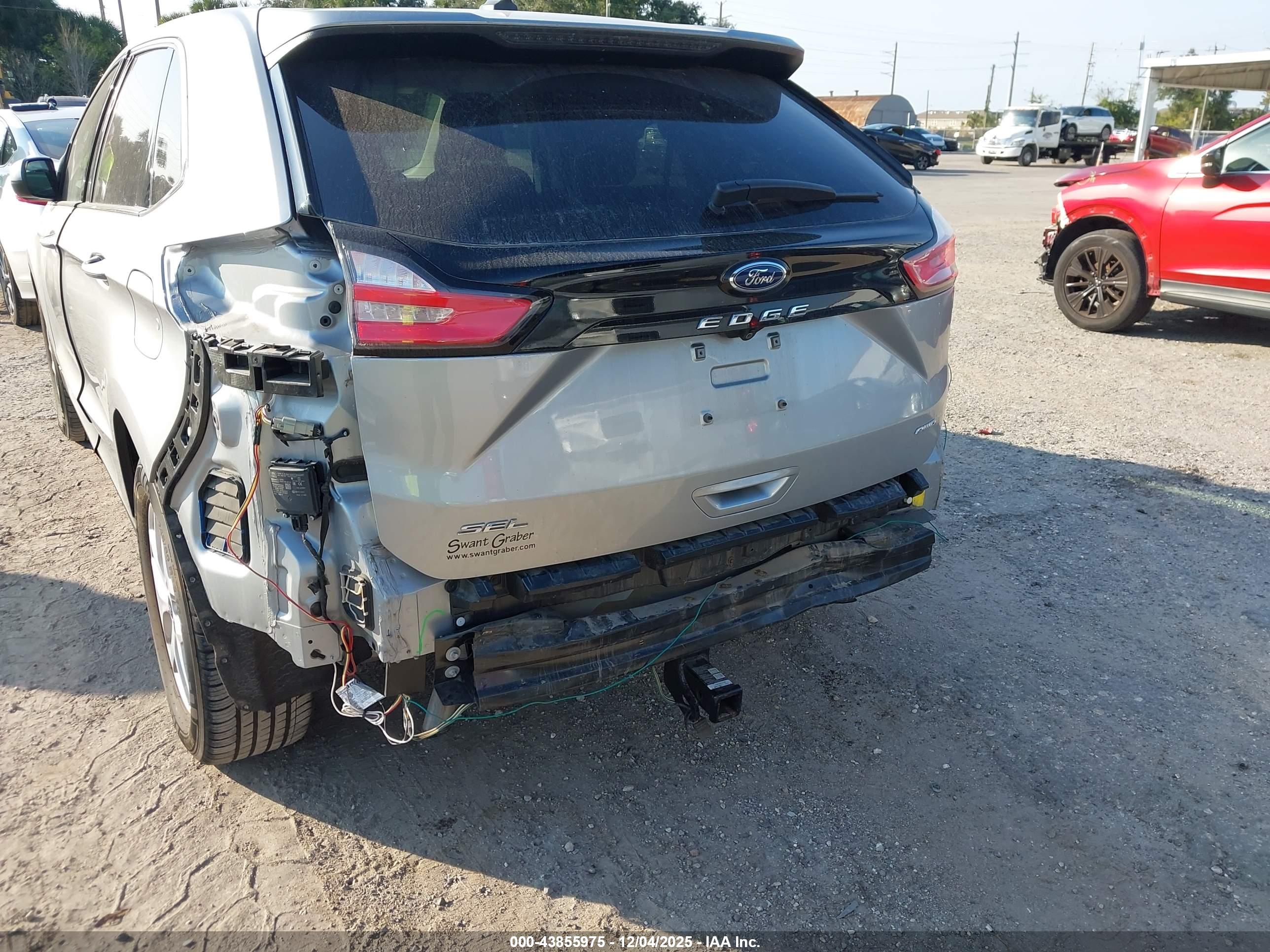 FORD EDGE image 6