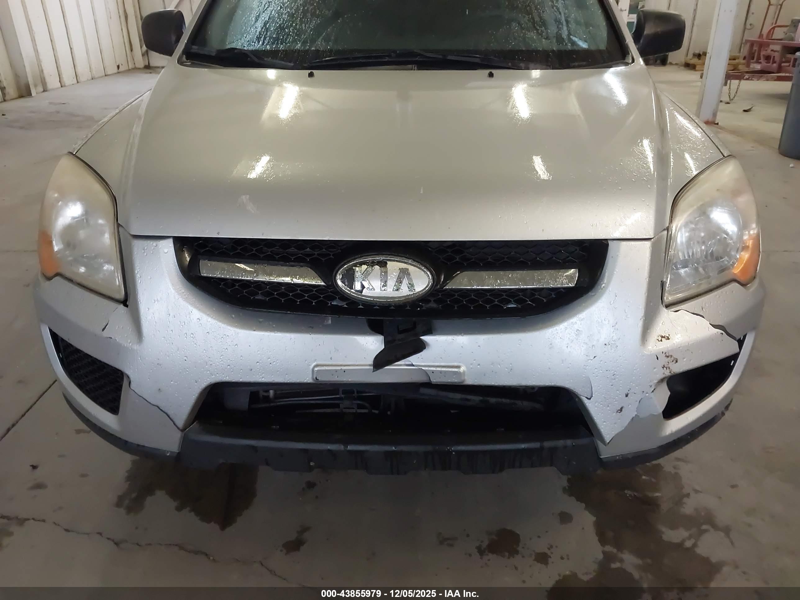 KIA SPORTAGE image 6