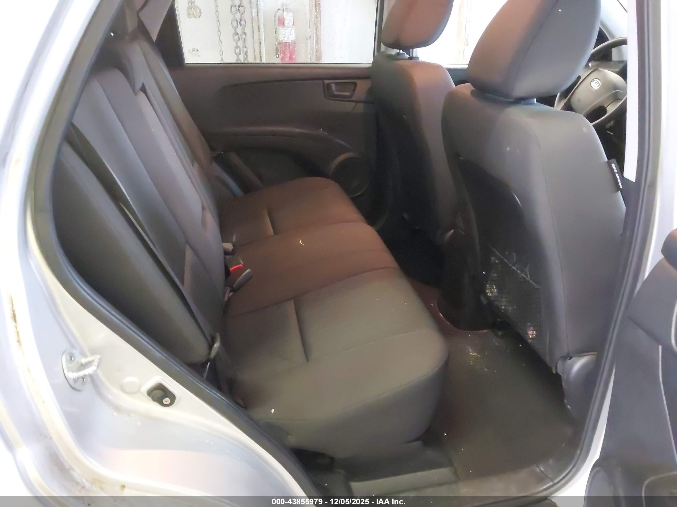 KIA SPORTAGE image 8