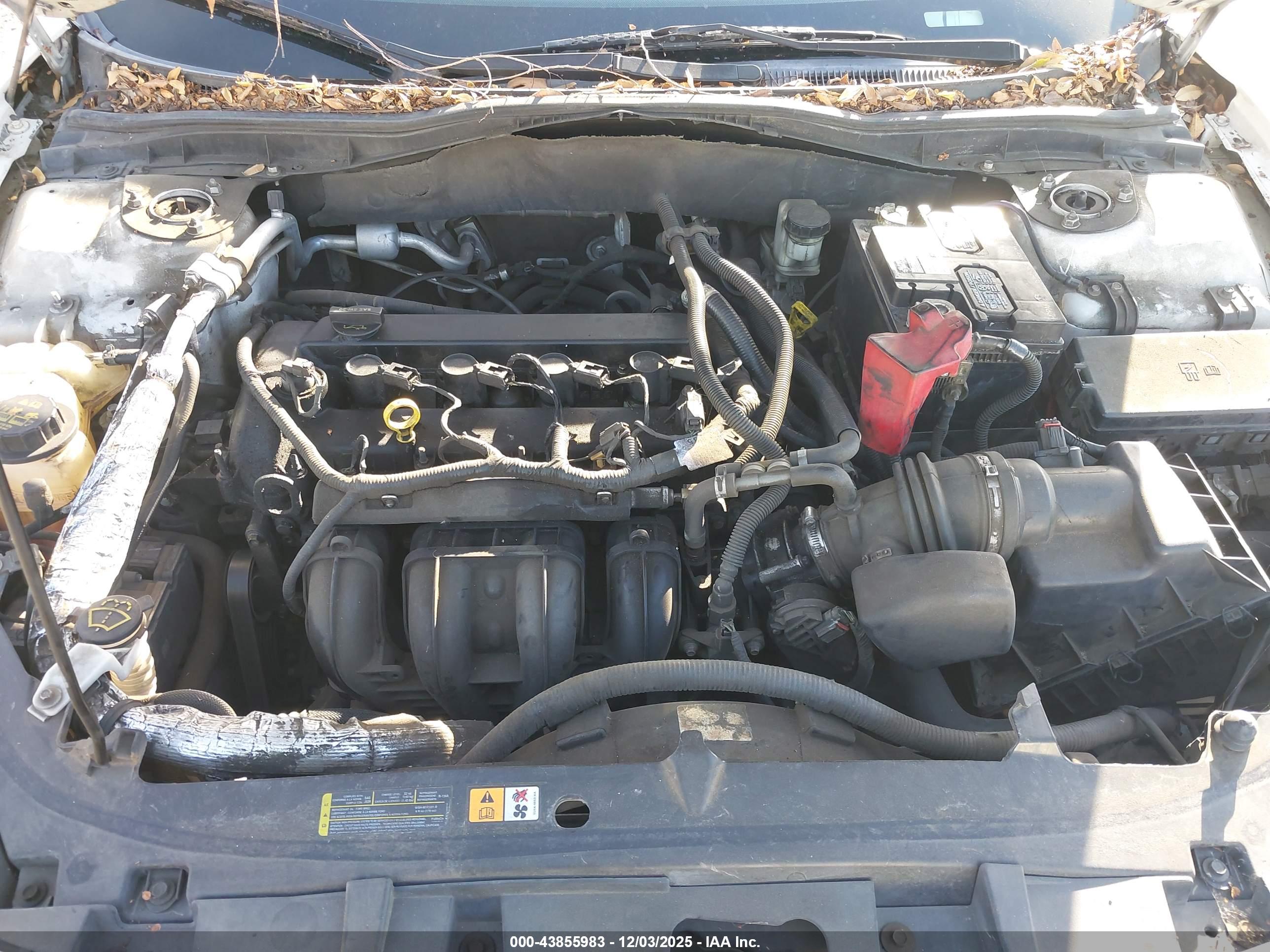 FORD FUSION image 10