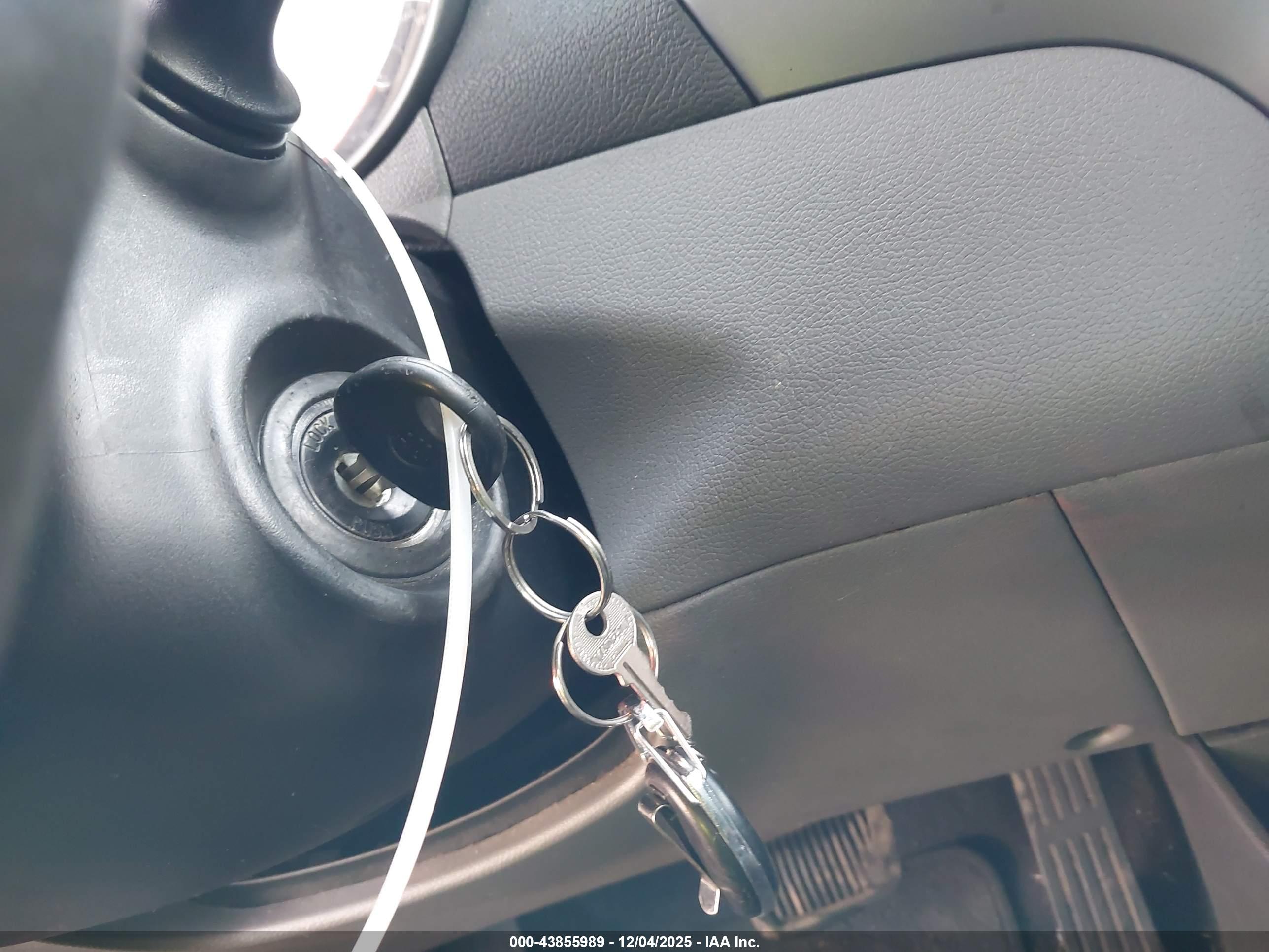 HYUNDAI ELANTRA image 11