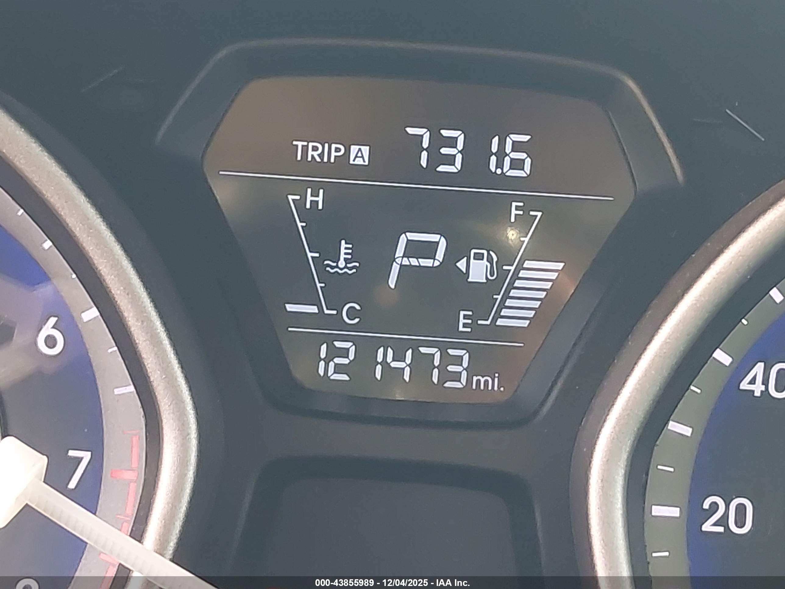 HYUNDAI ELANTRA image 7