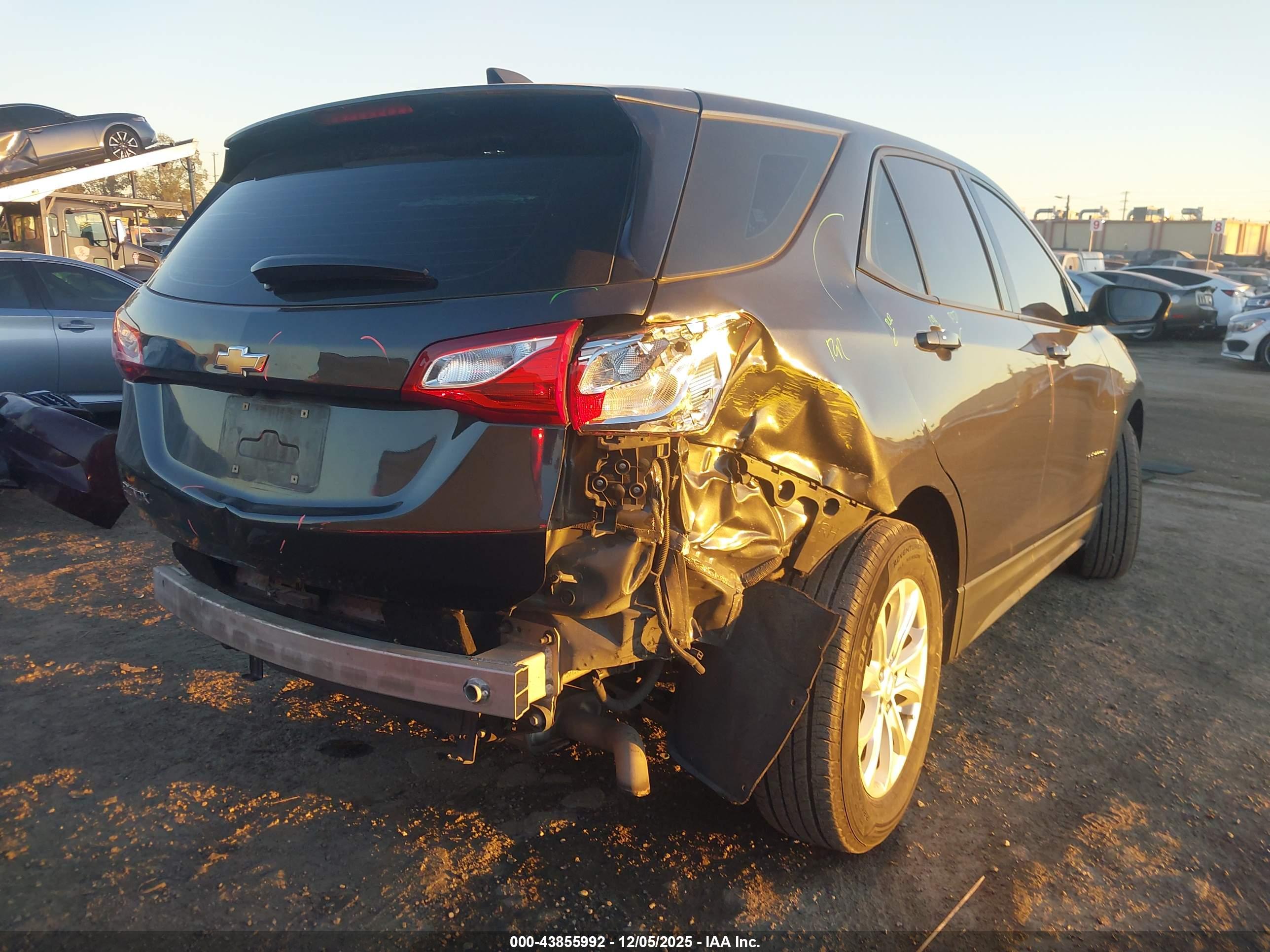 CHEVROLET EQUINOX image 6