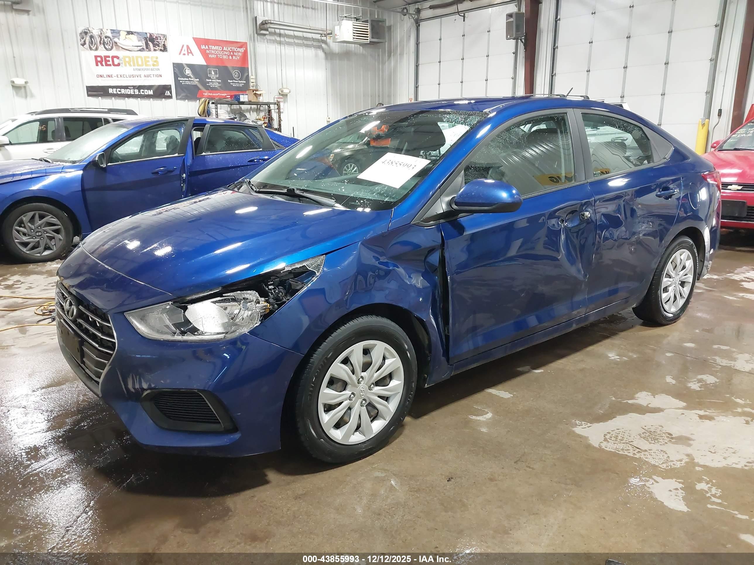 HYUNDAI ACCENT image 2