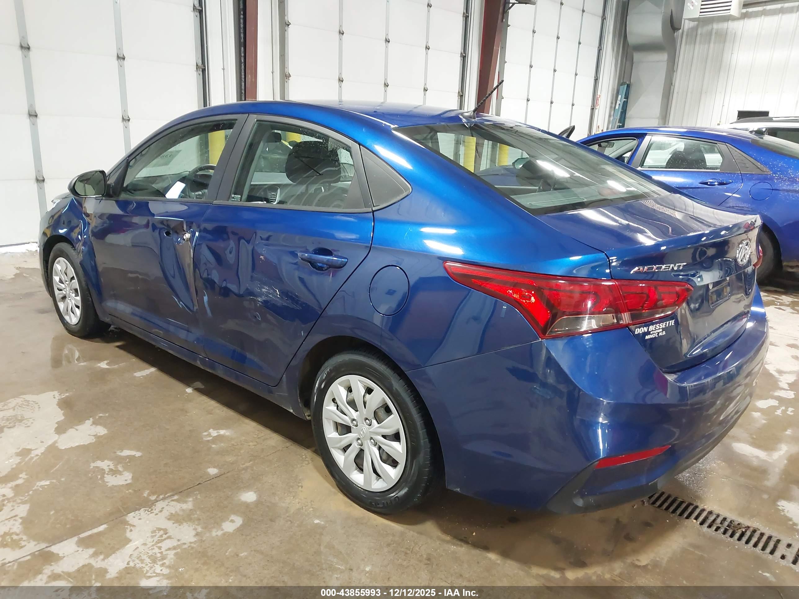 HYUNDAI ACCENT image 3
