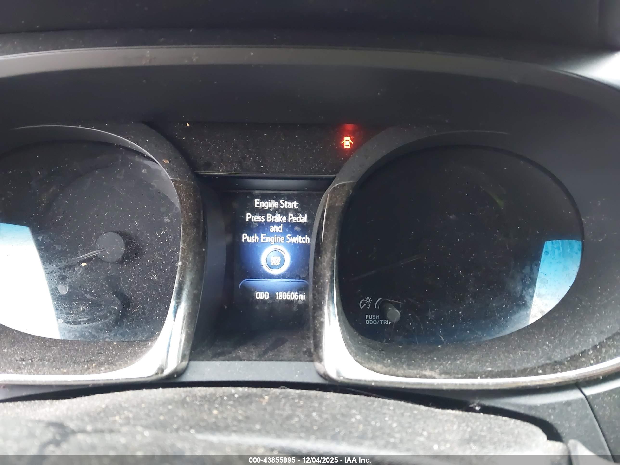 TOYOTA AVALON image 7