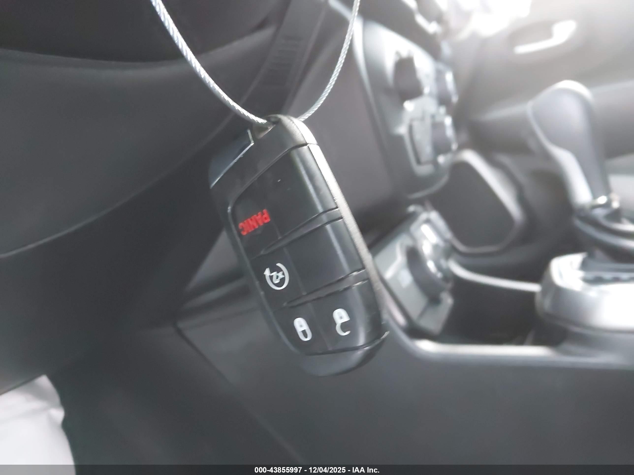 JEEP RENEGADE image 11