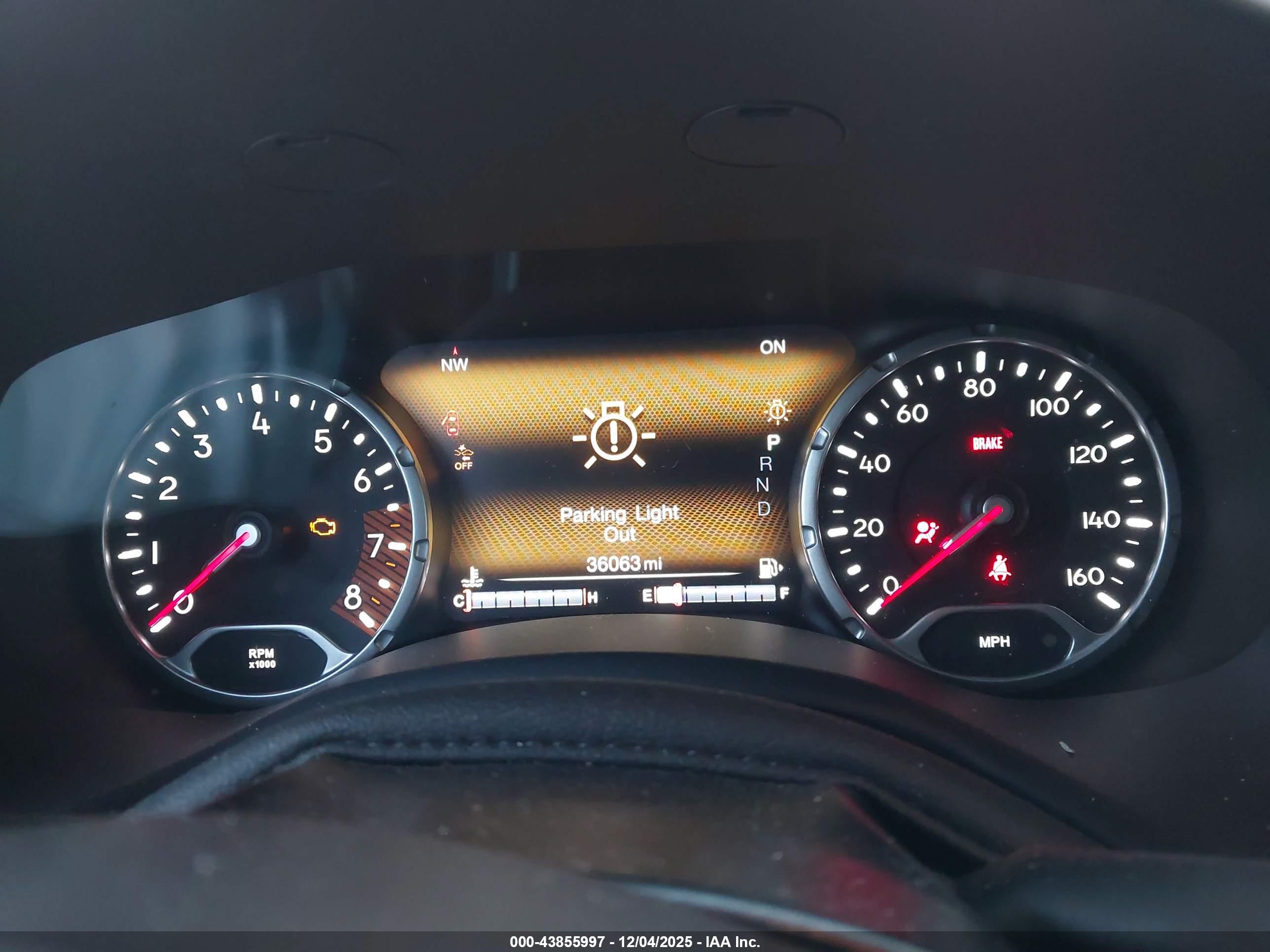 JEEP RENEGADE image 7