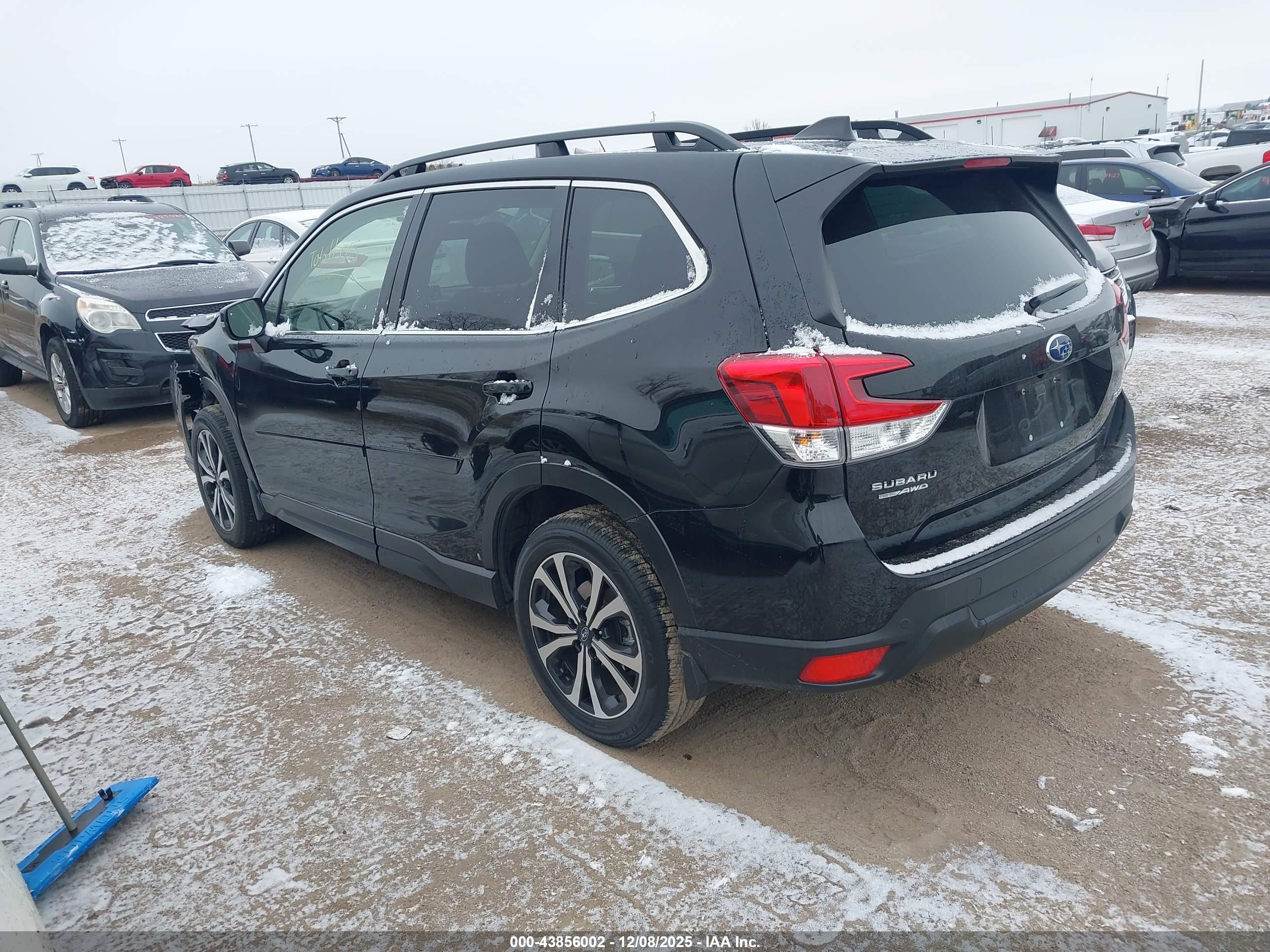 SUBARU FORESTER image 3