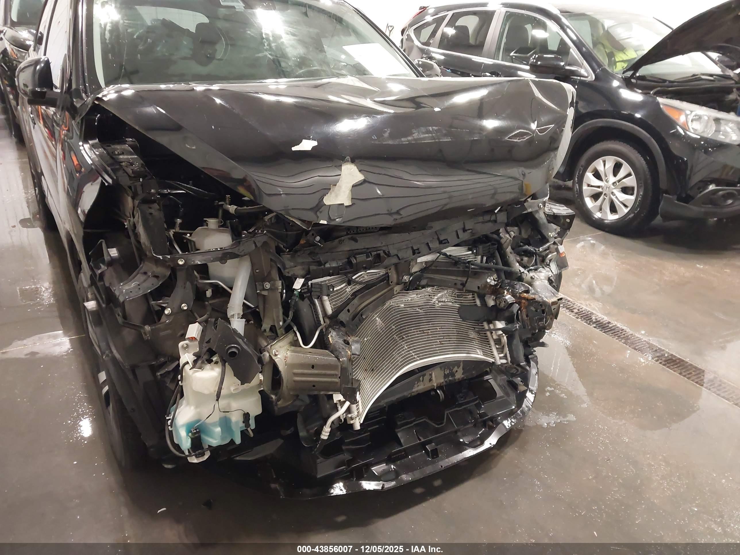 MITSUBISHI OUTLANDER image 6