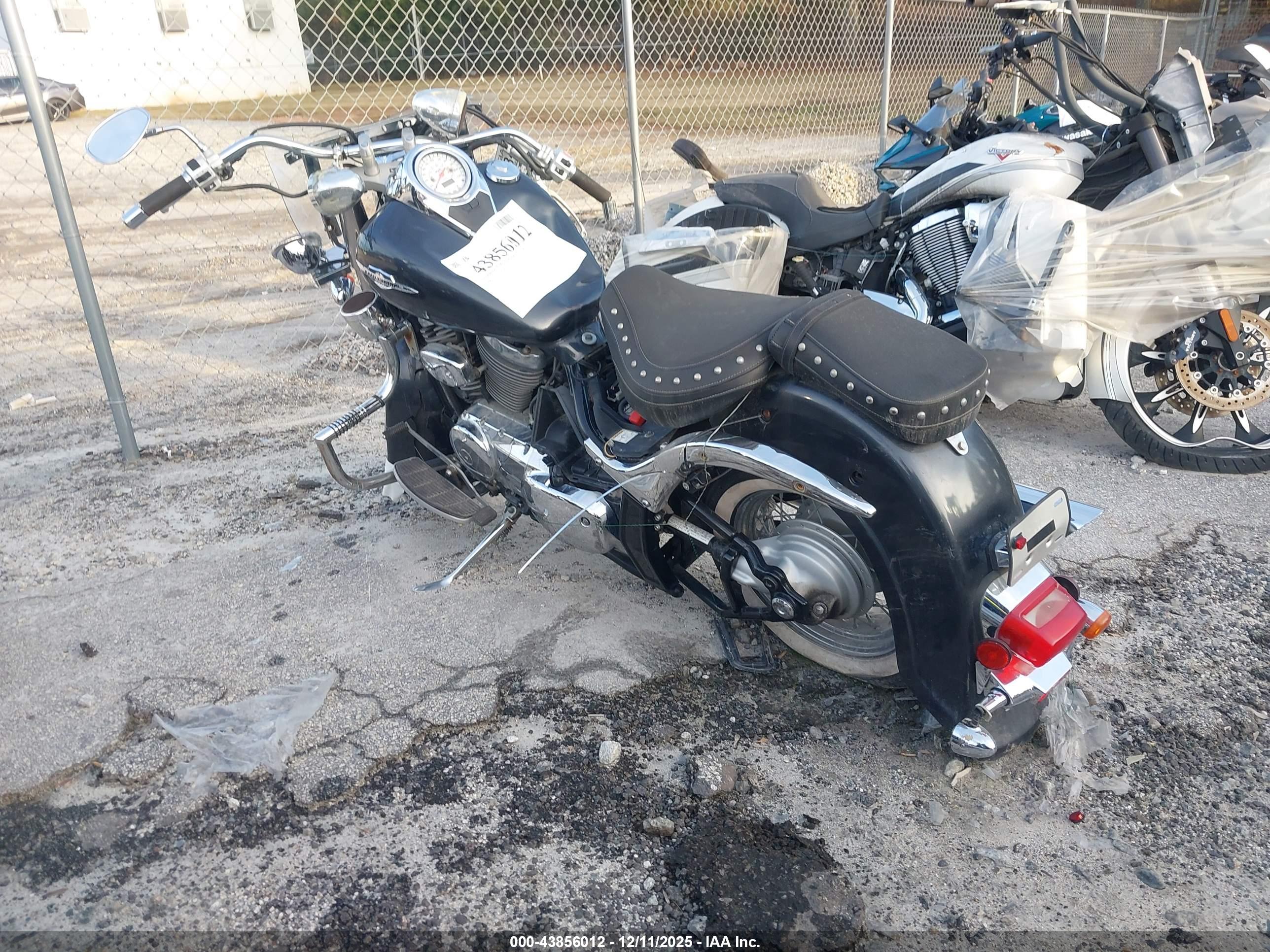 SUZUKI C50 image 3