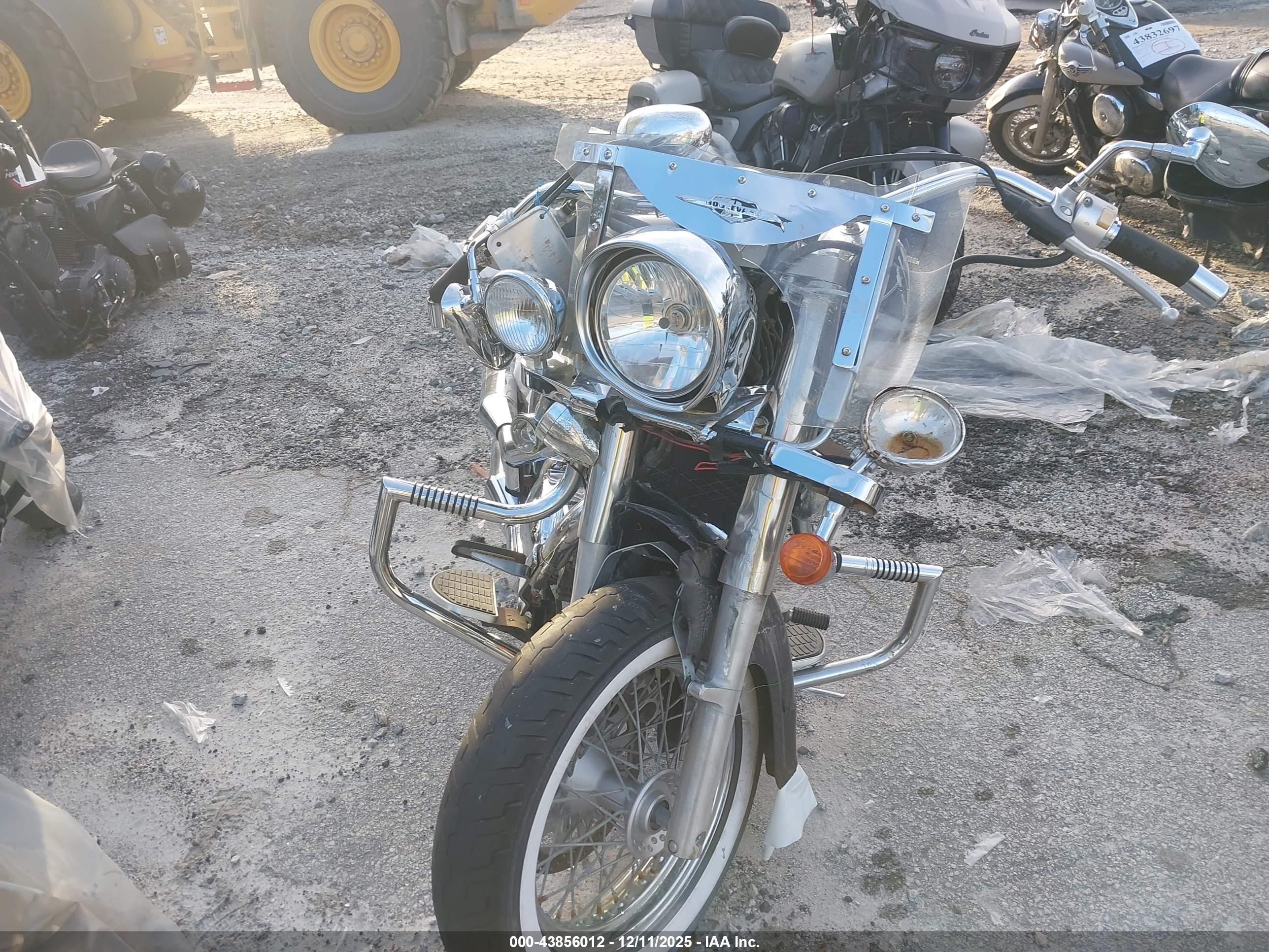 SUZUKI C50 image 5