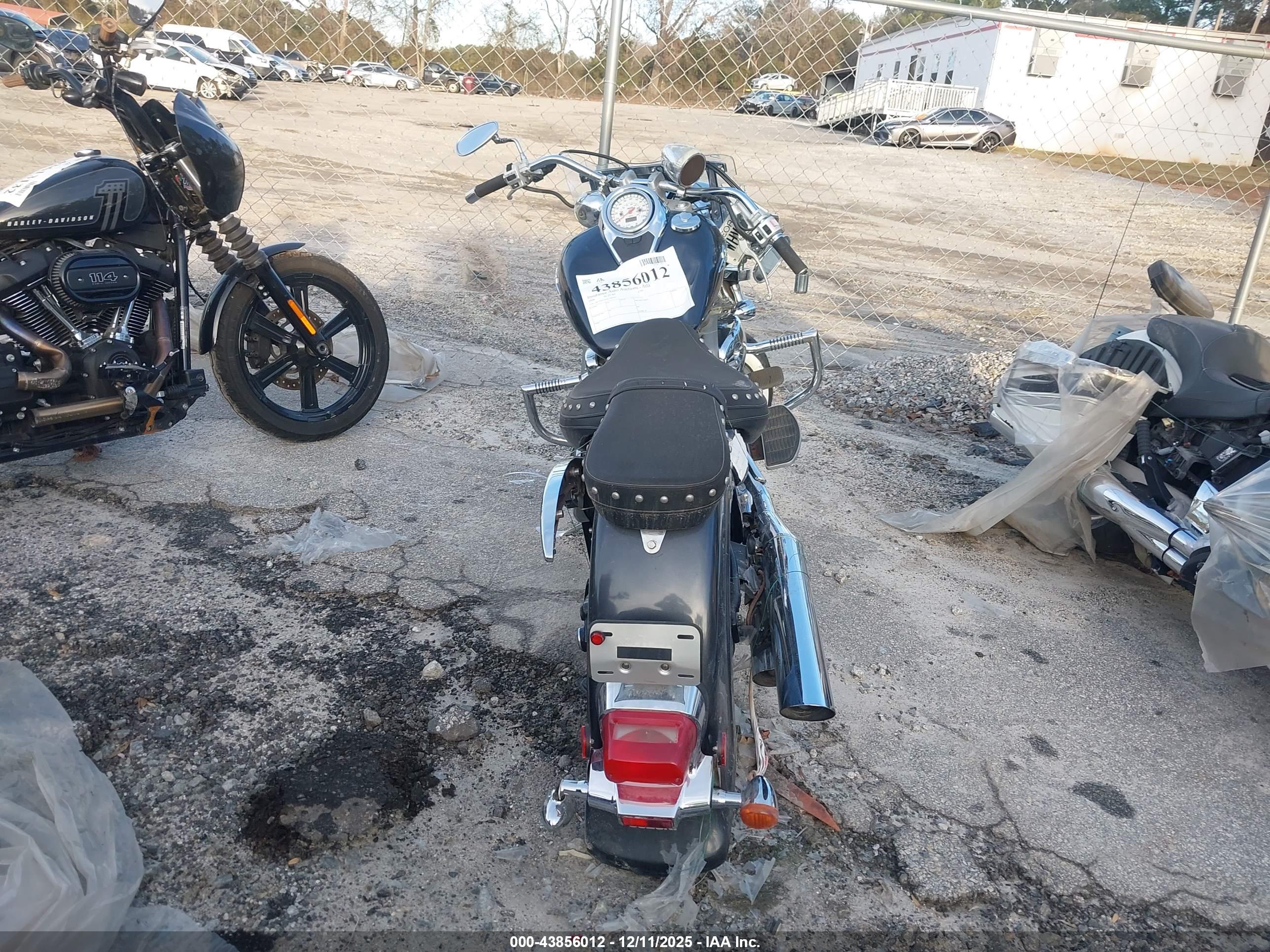 SUZUKI C50 image 6