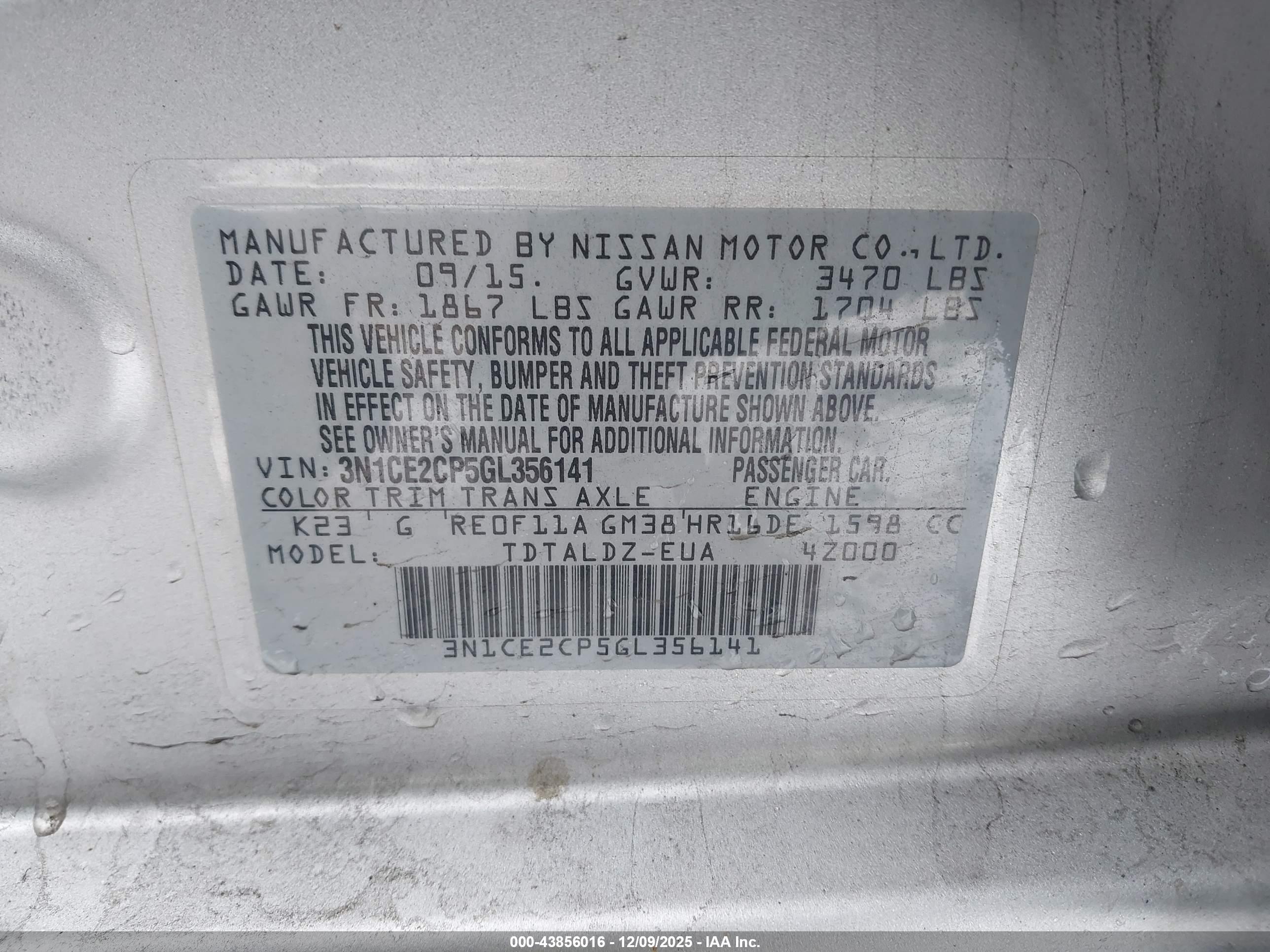 NISSAN VERSA image 9