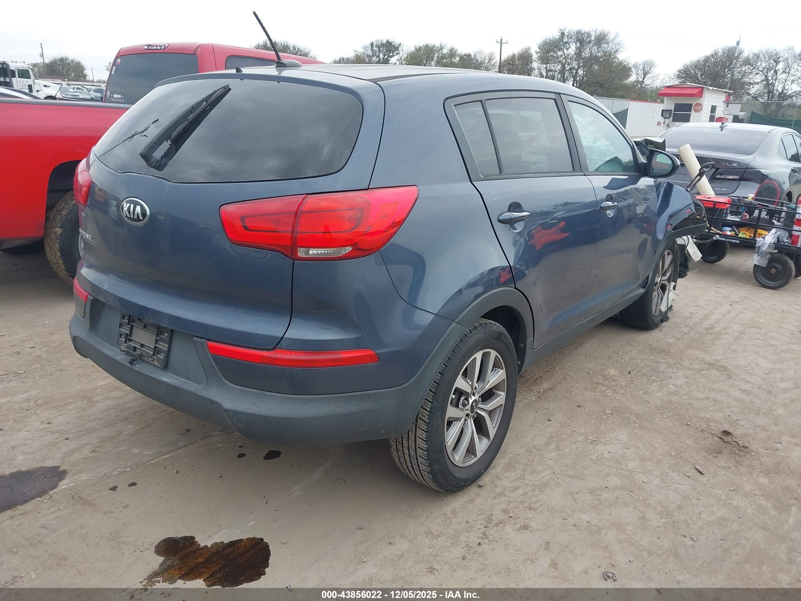 KIA SPORTAGE image 4