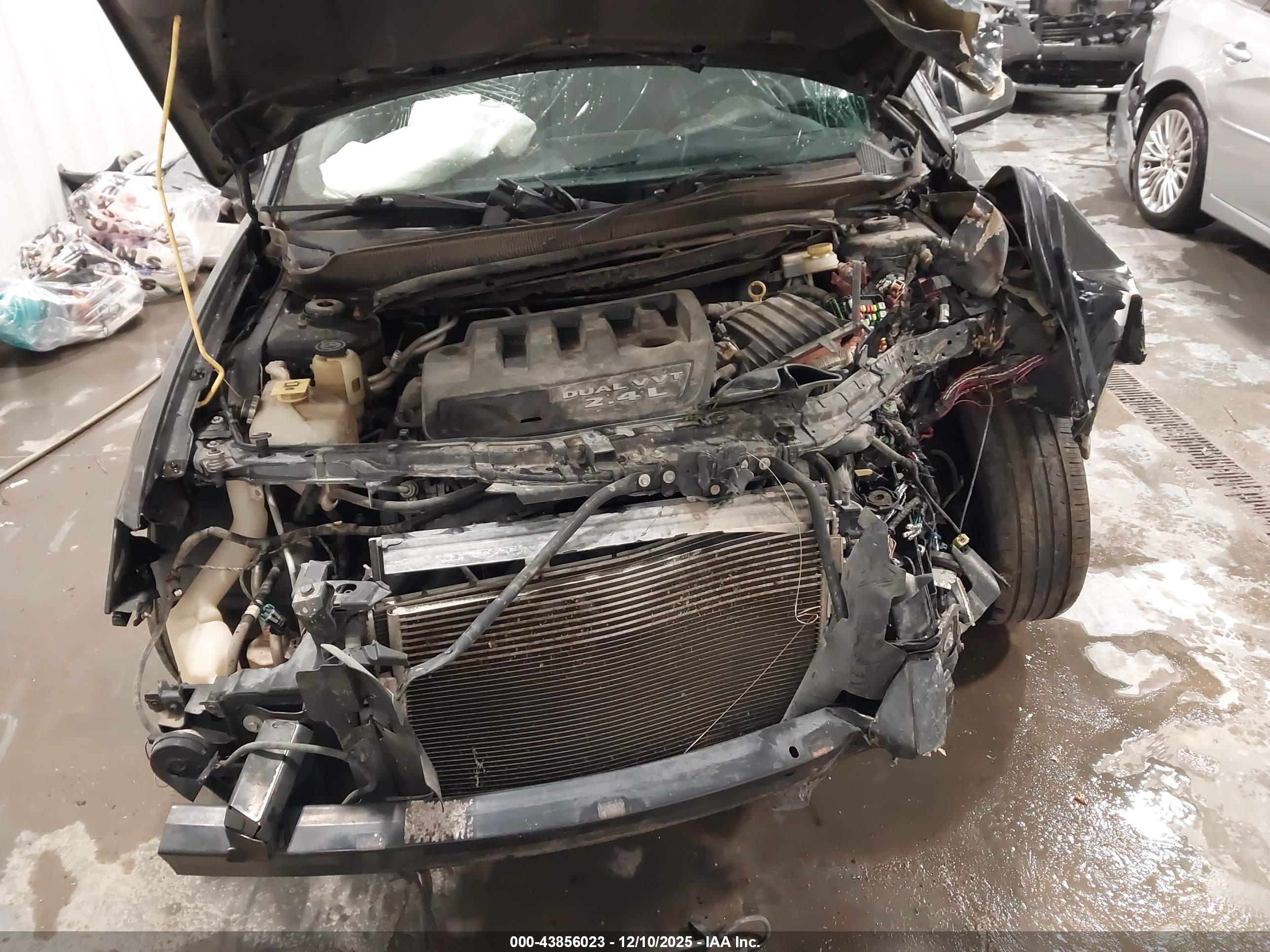 DODGE AVENGER image 10