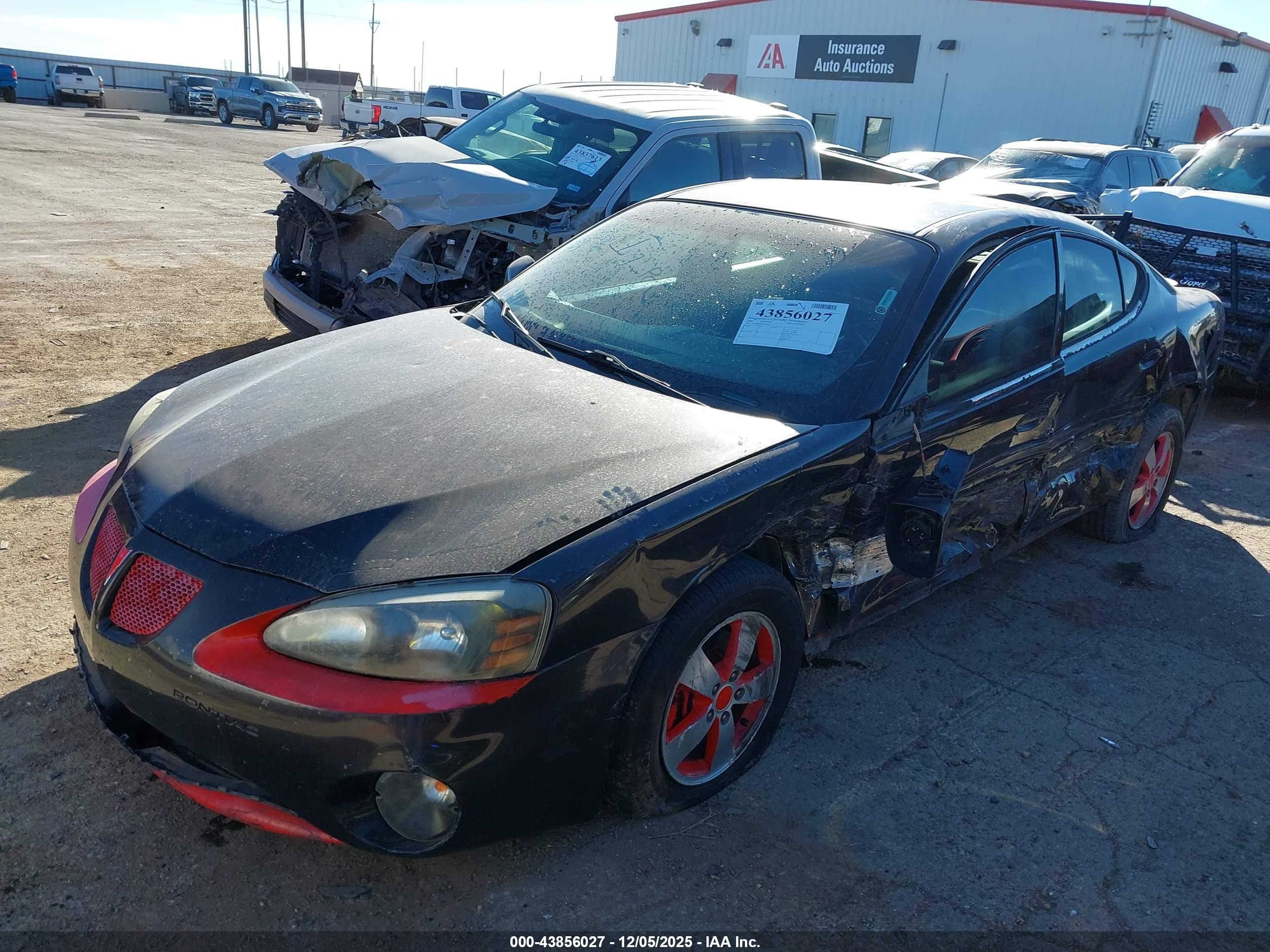 PONTIAC GRAND image 2