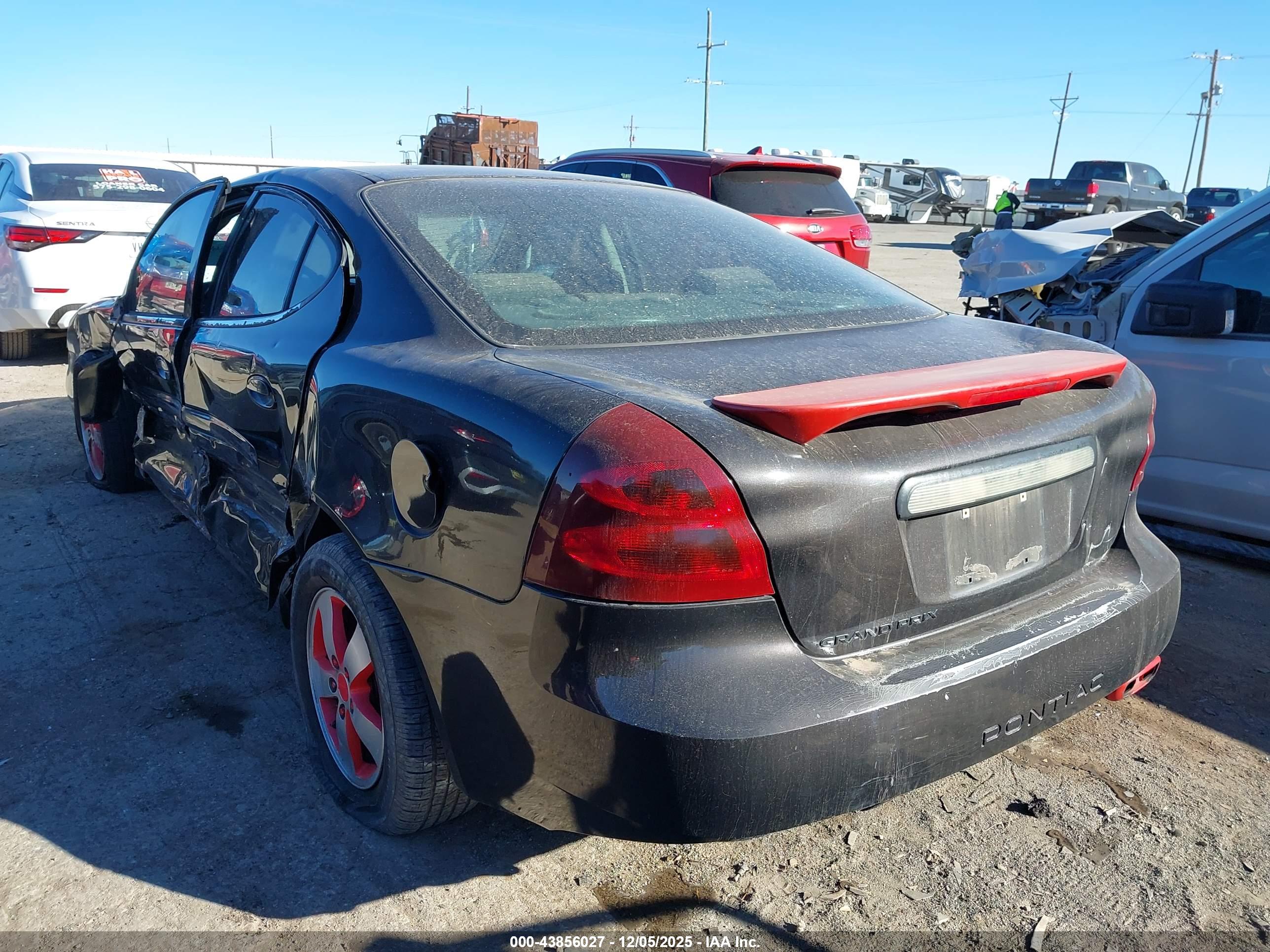 PONTIAC GRAND image 3