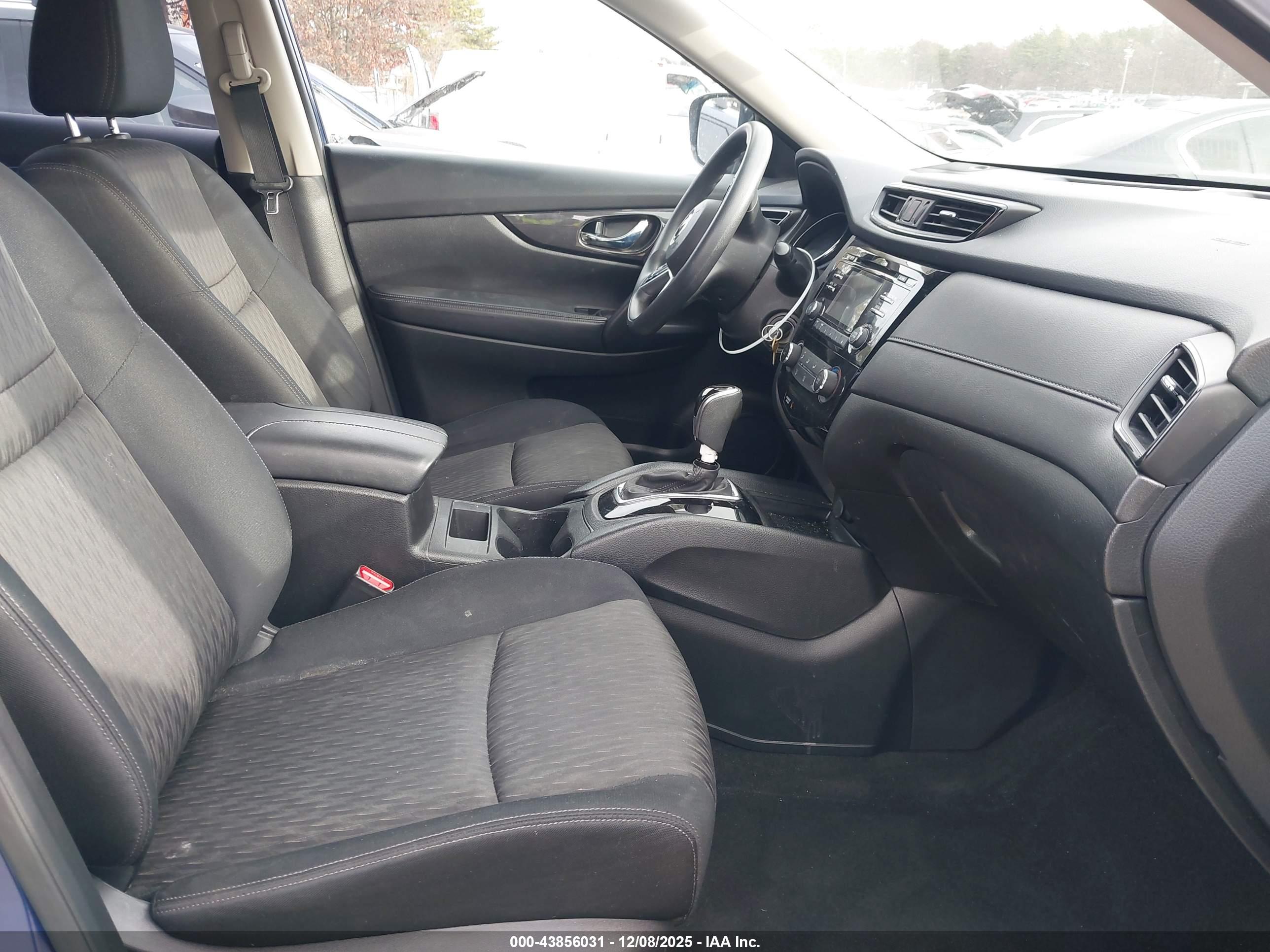 NISSAN ROGUE image 5