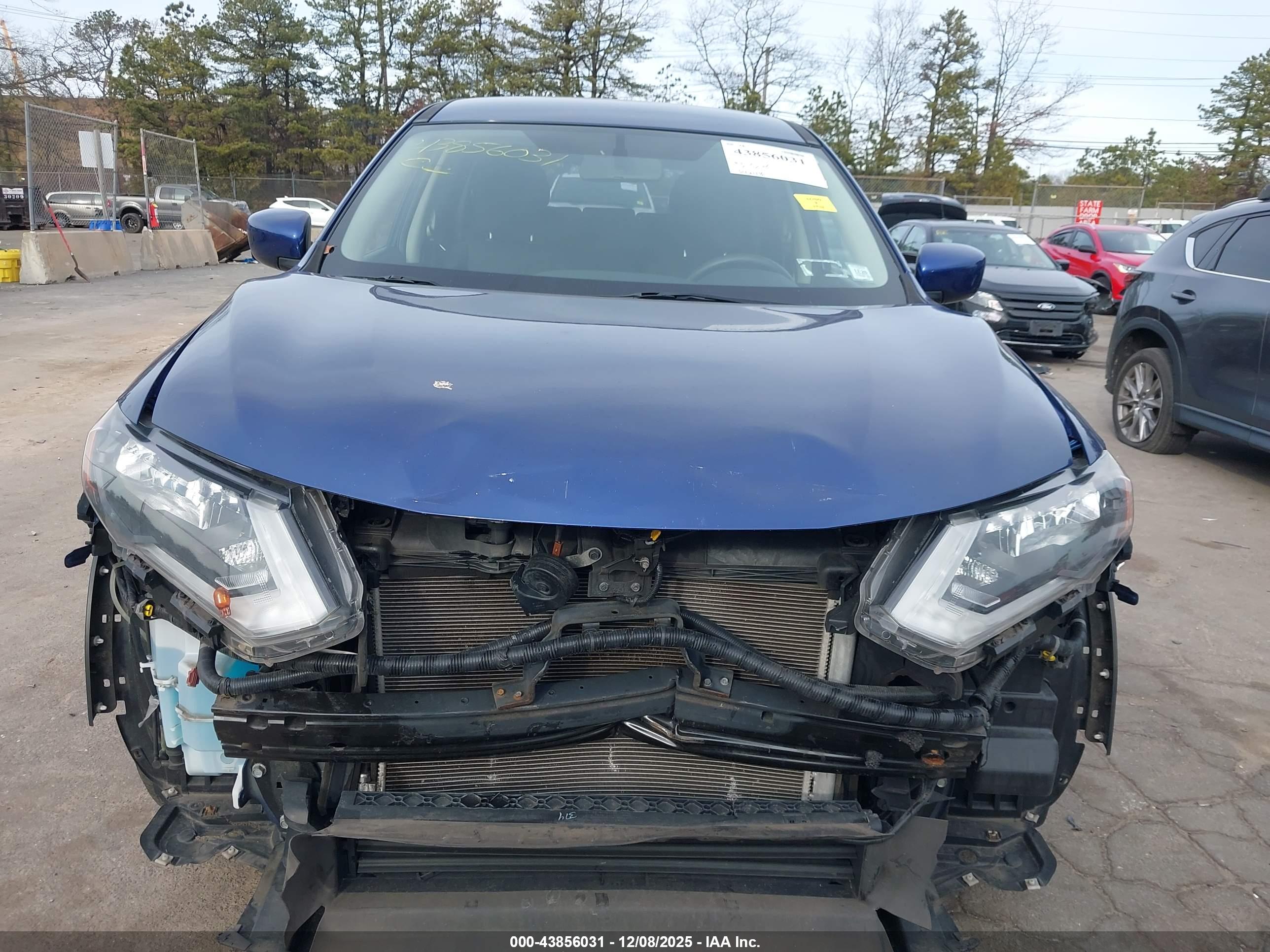 NISSAN ROGUE image 6