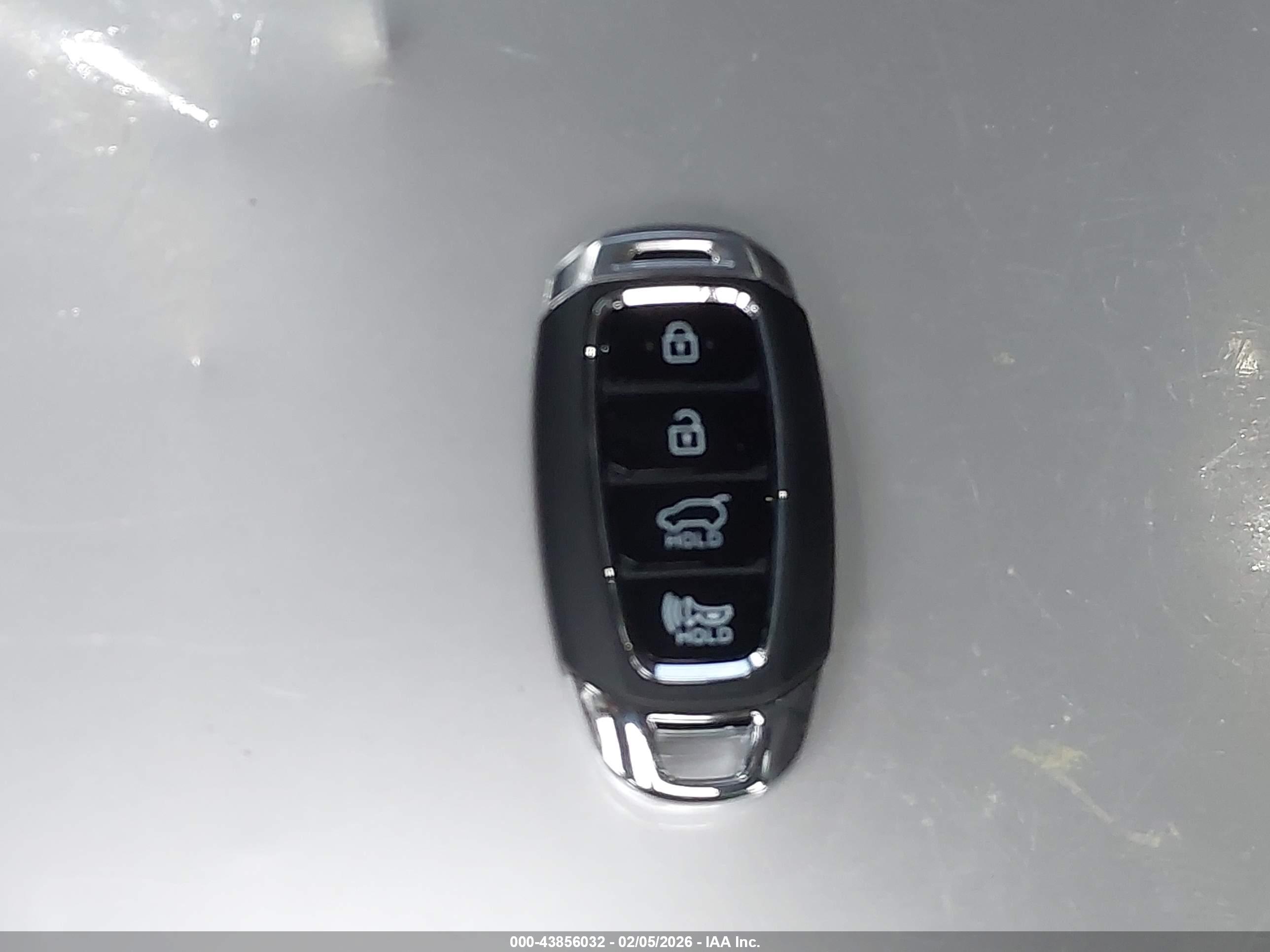 HYUNDAI SANTA image 11
