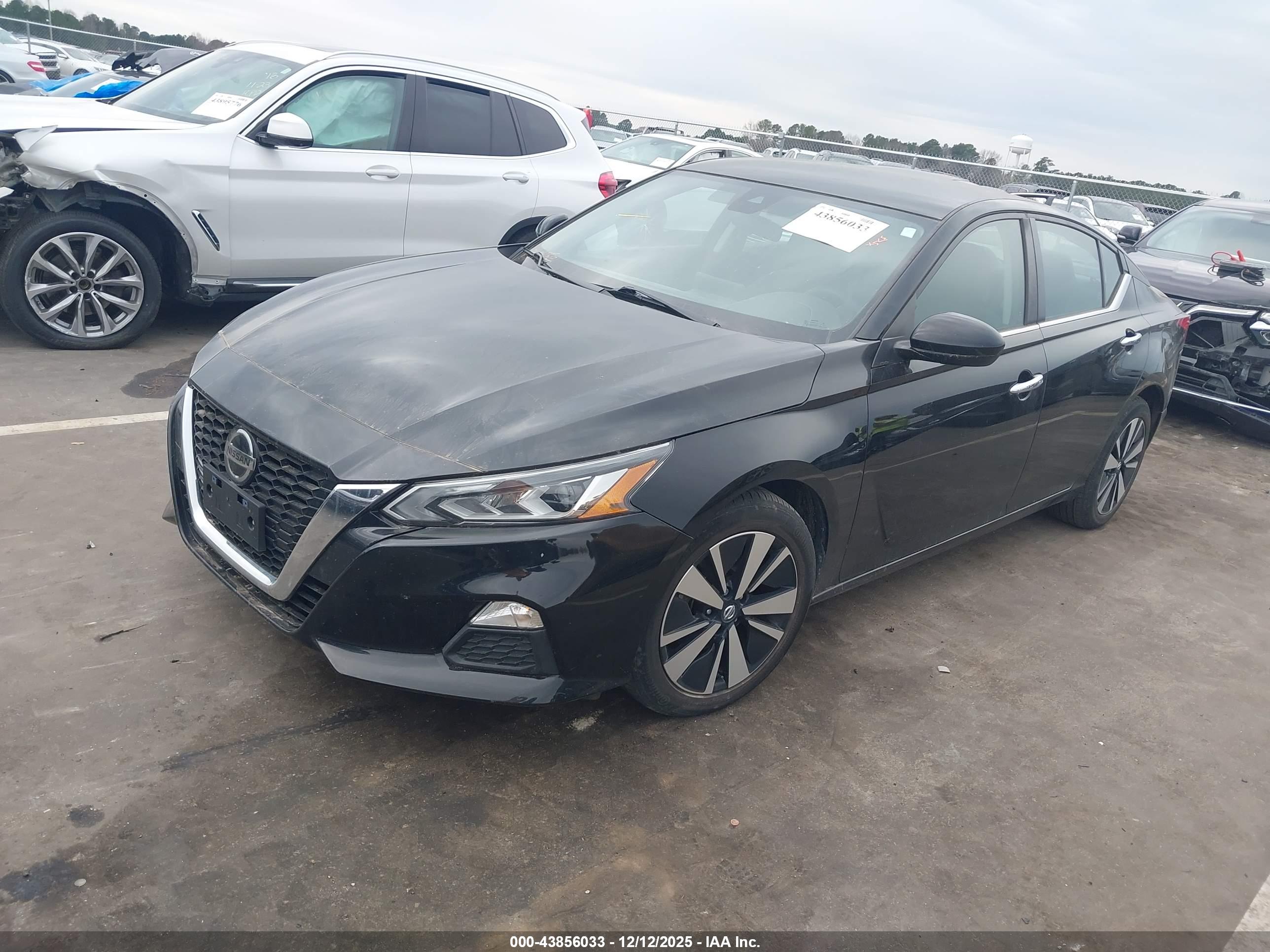 NISSAN ALTIMA image 2