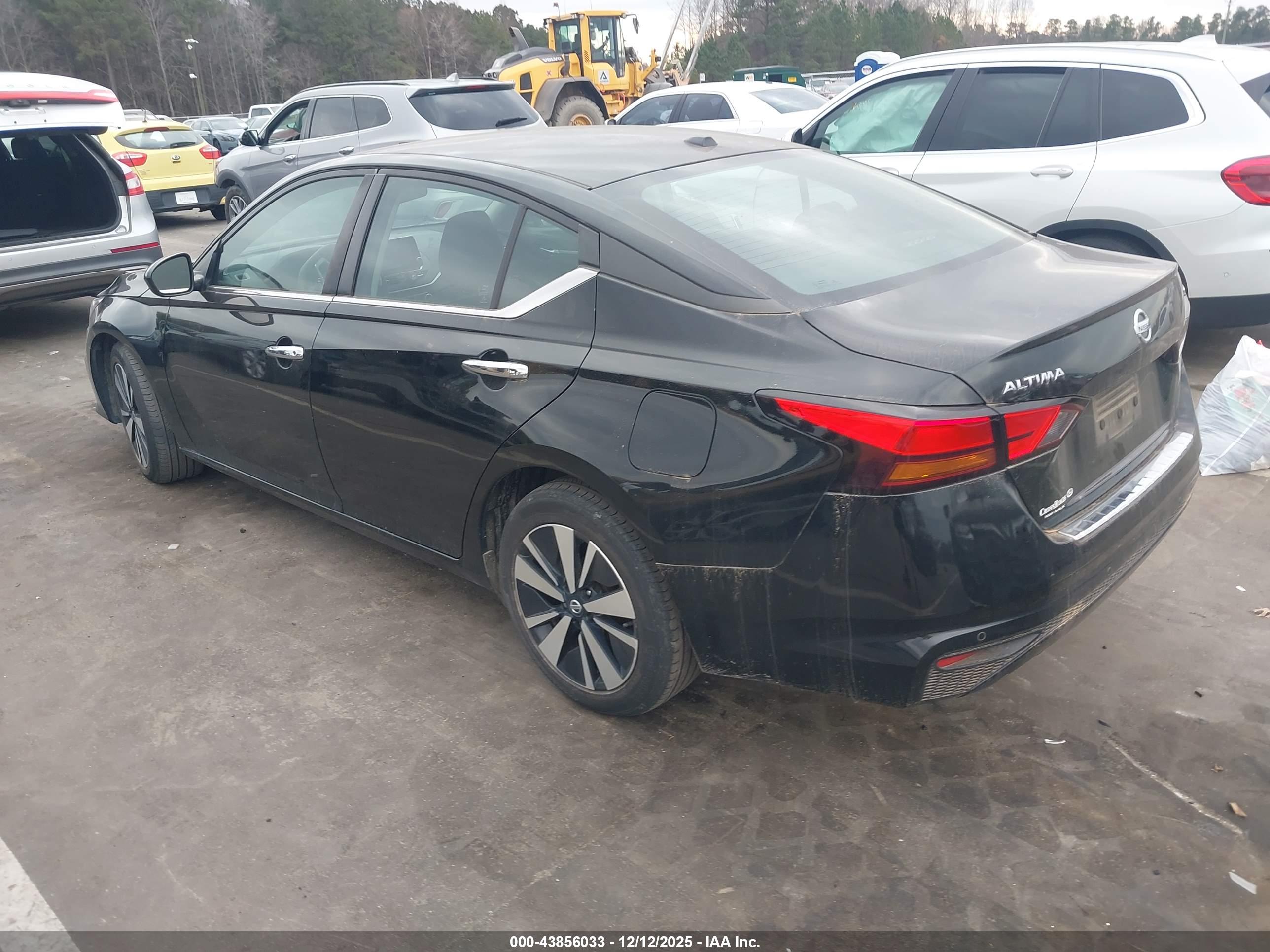 NISSAN ALTIMA image 3