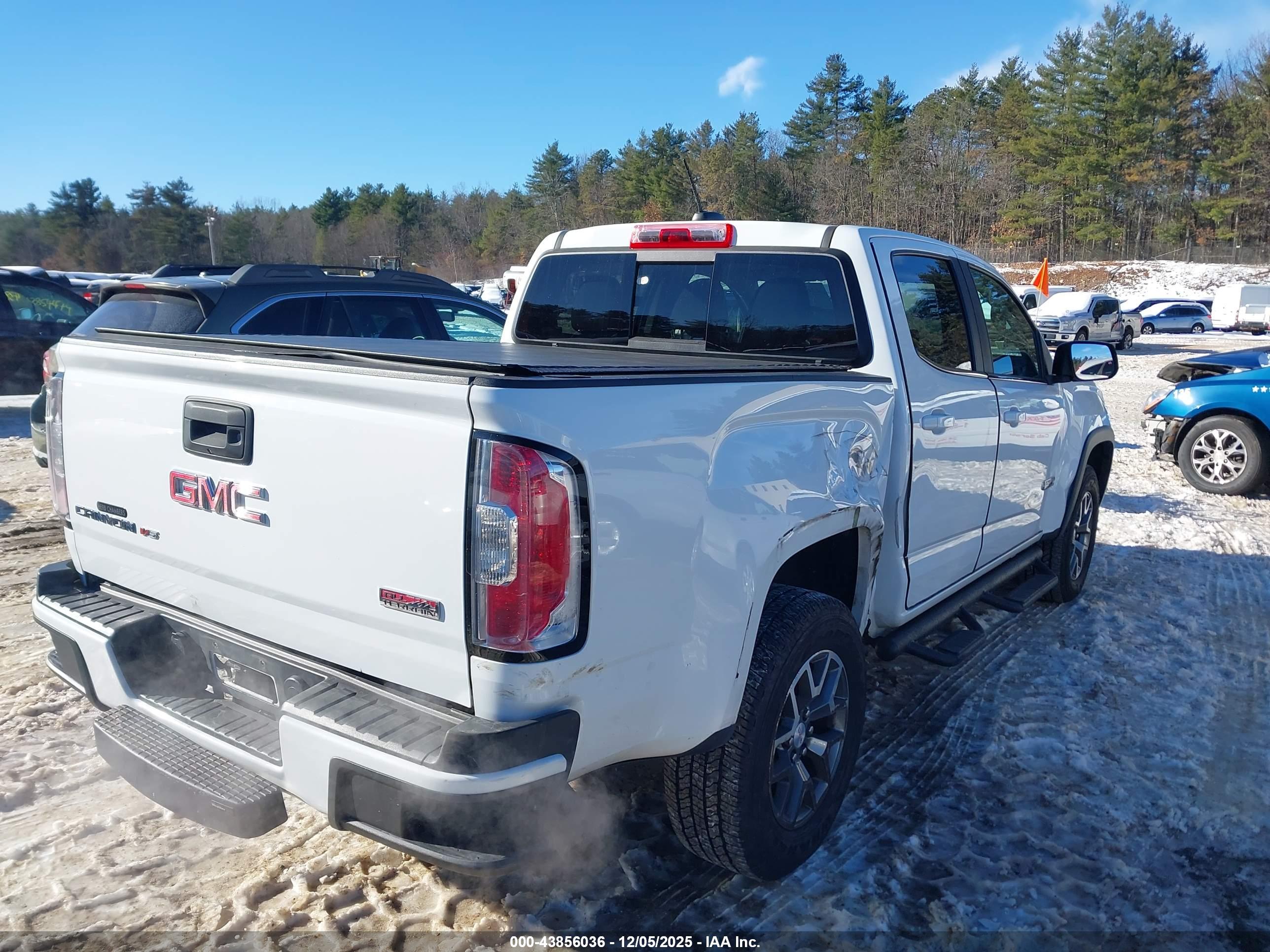 GMC CANYON image 4