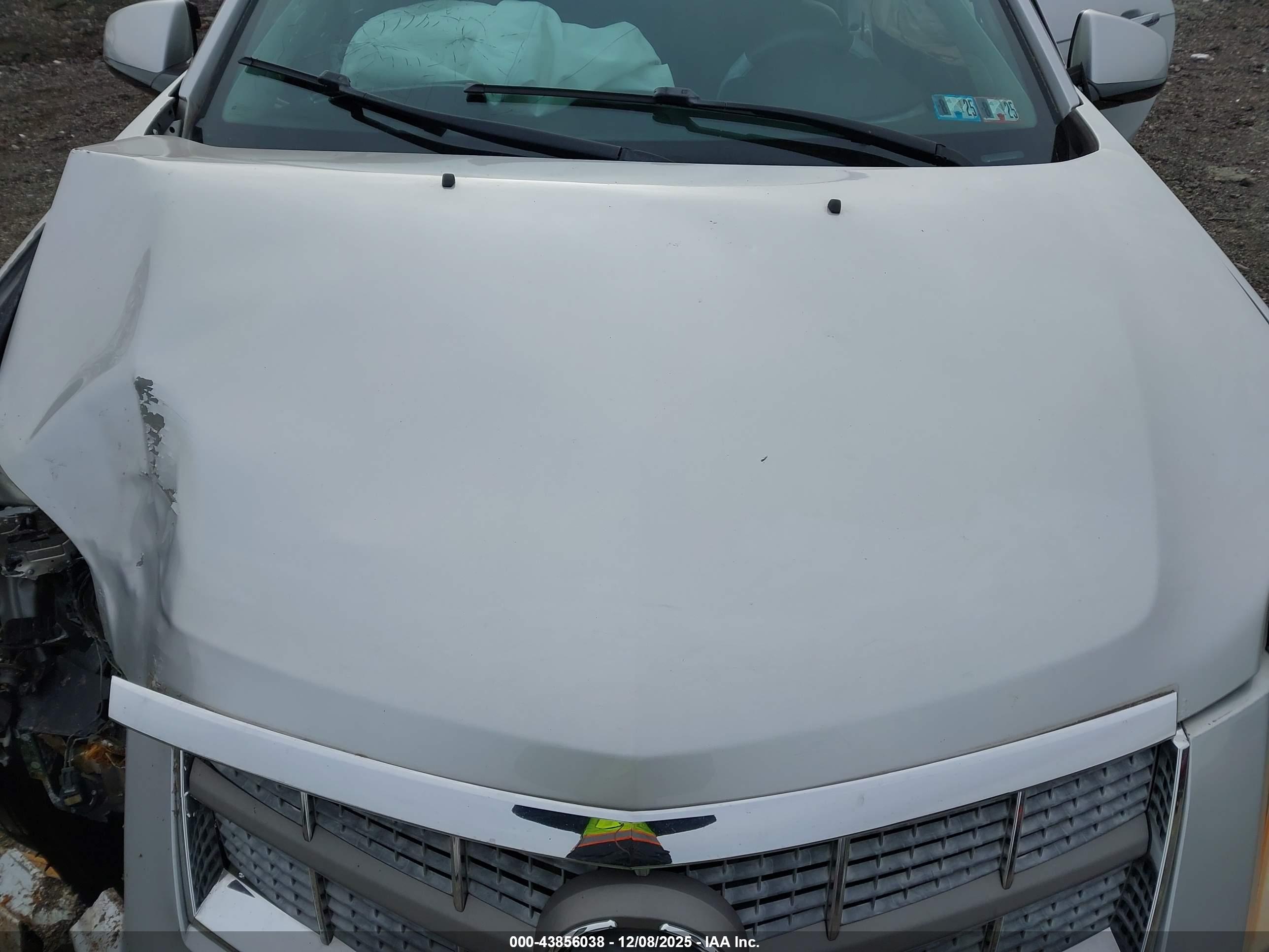 CADILLAC SRX image 10