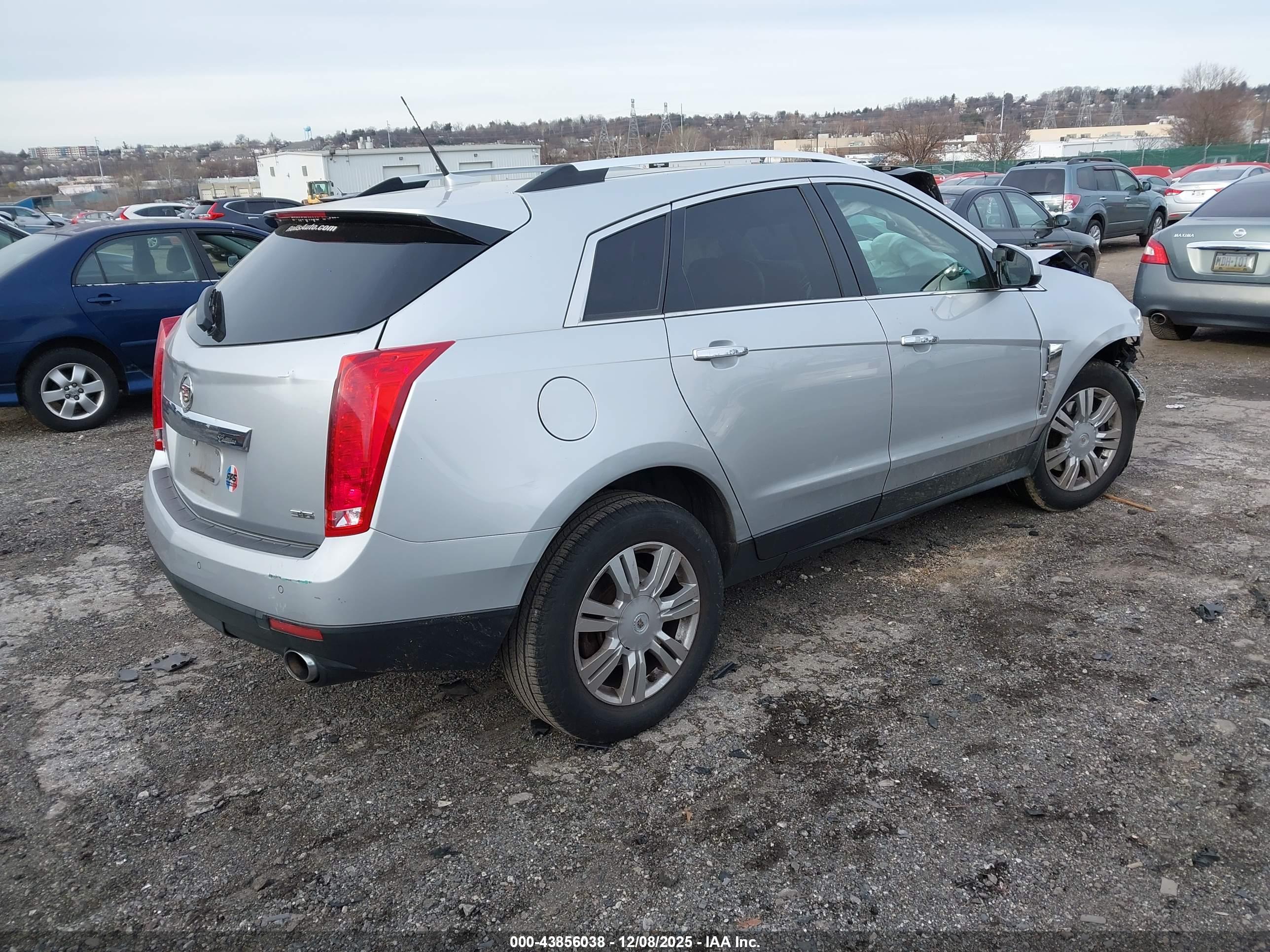 CADILLAC SRX image 4