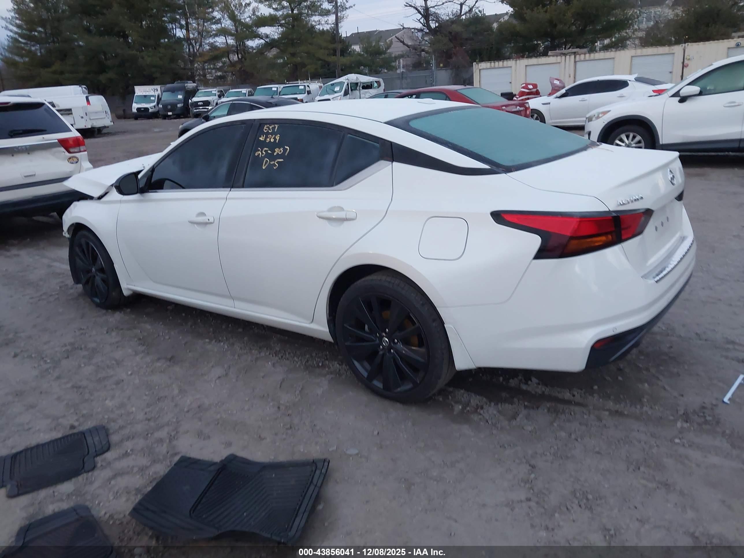 NISSAN ALTIMA image 3