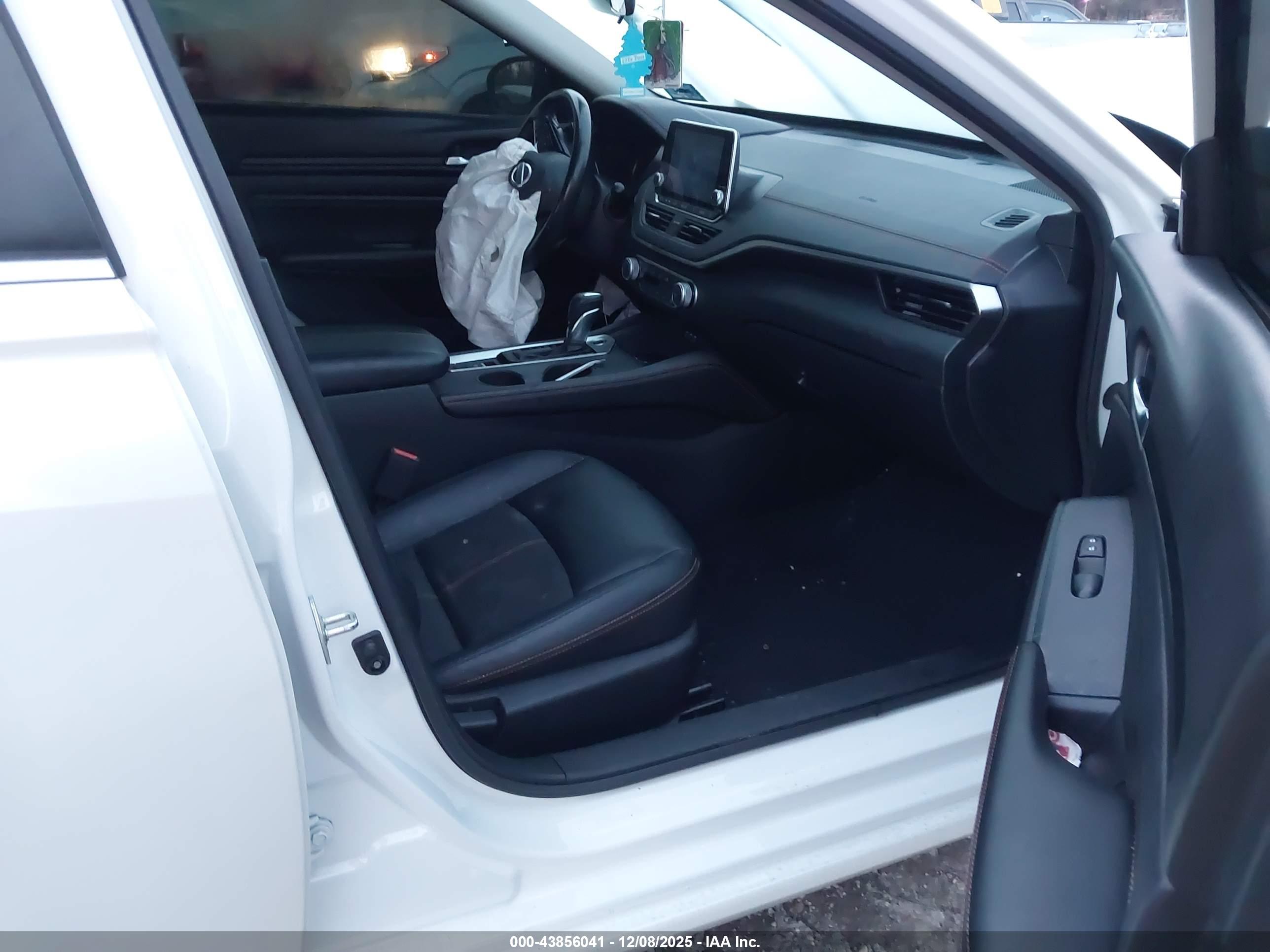 NISSAN ALTIMA image 5