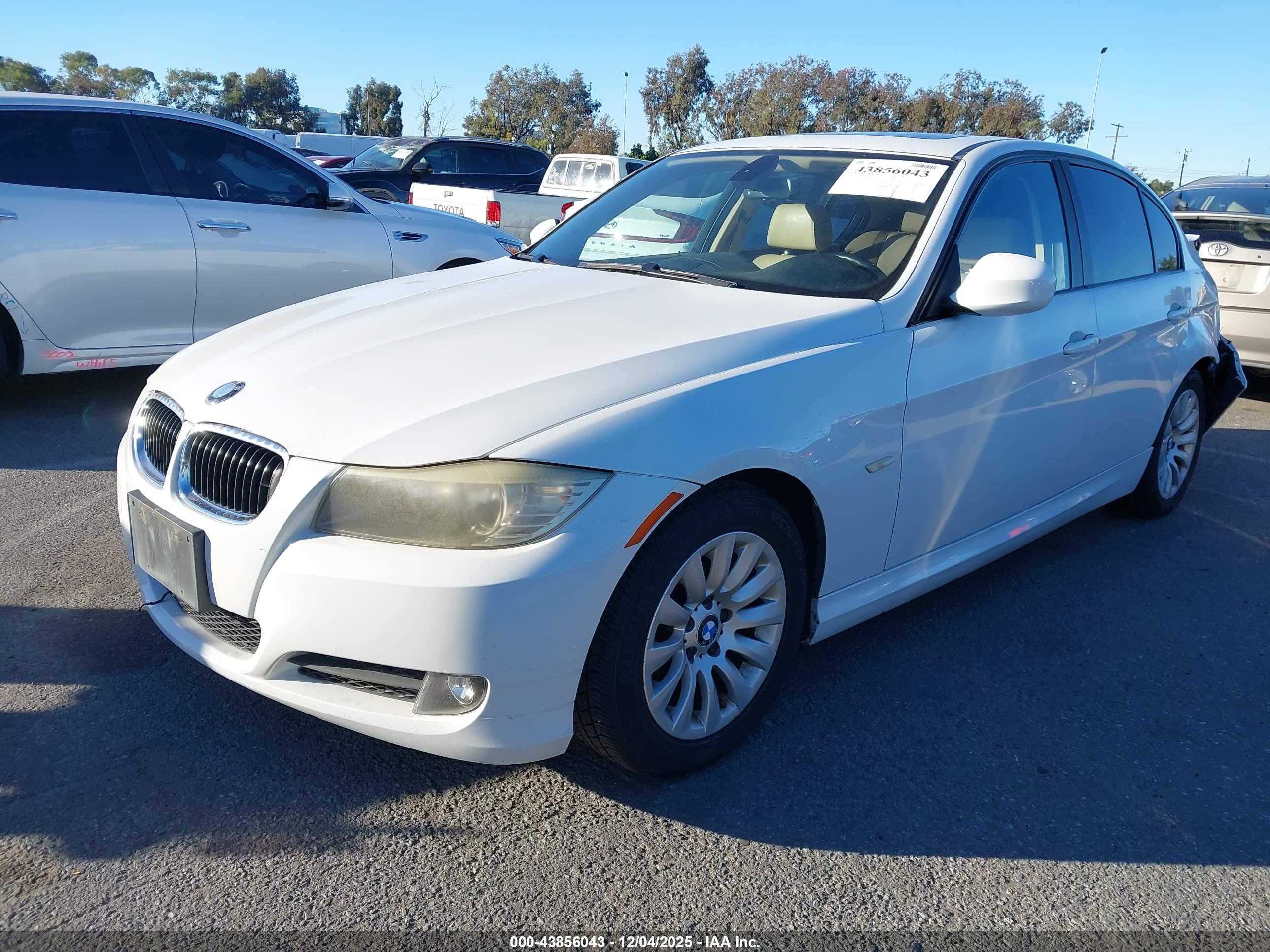 BMW 328I image 2