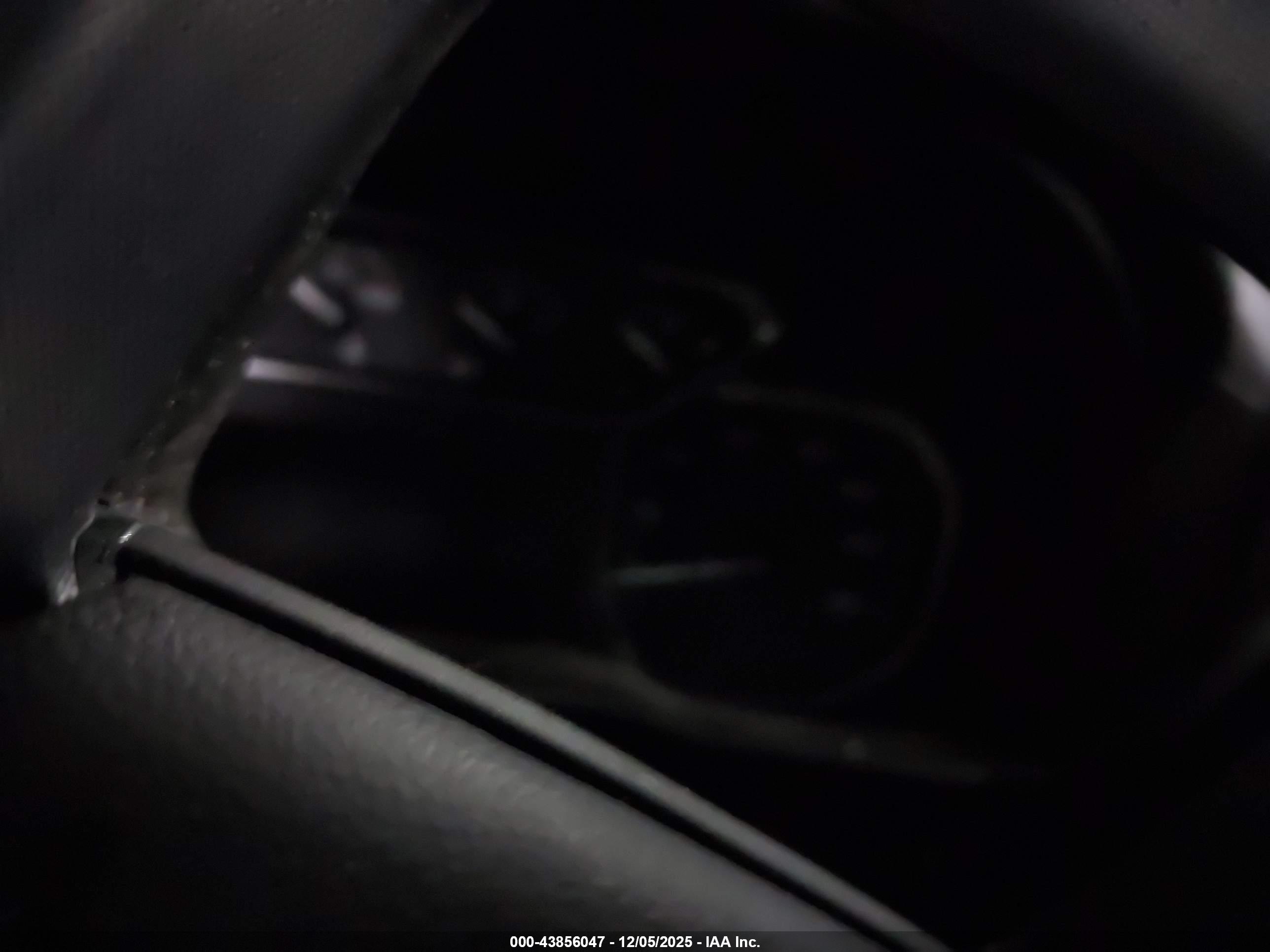GMC SIERRA image 7