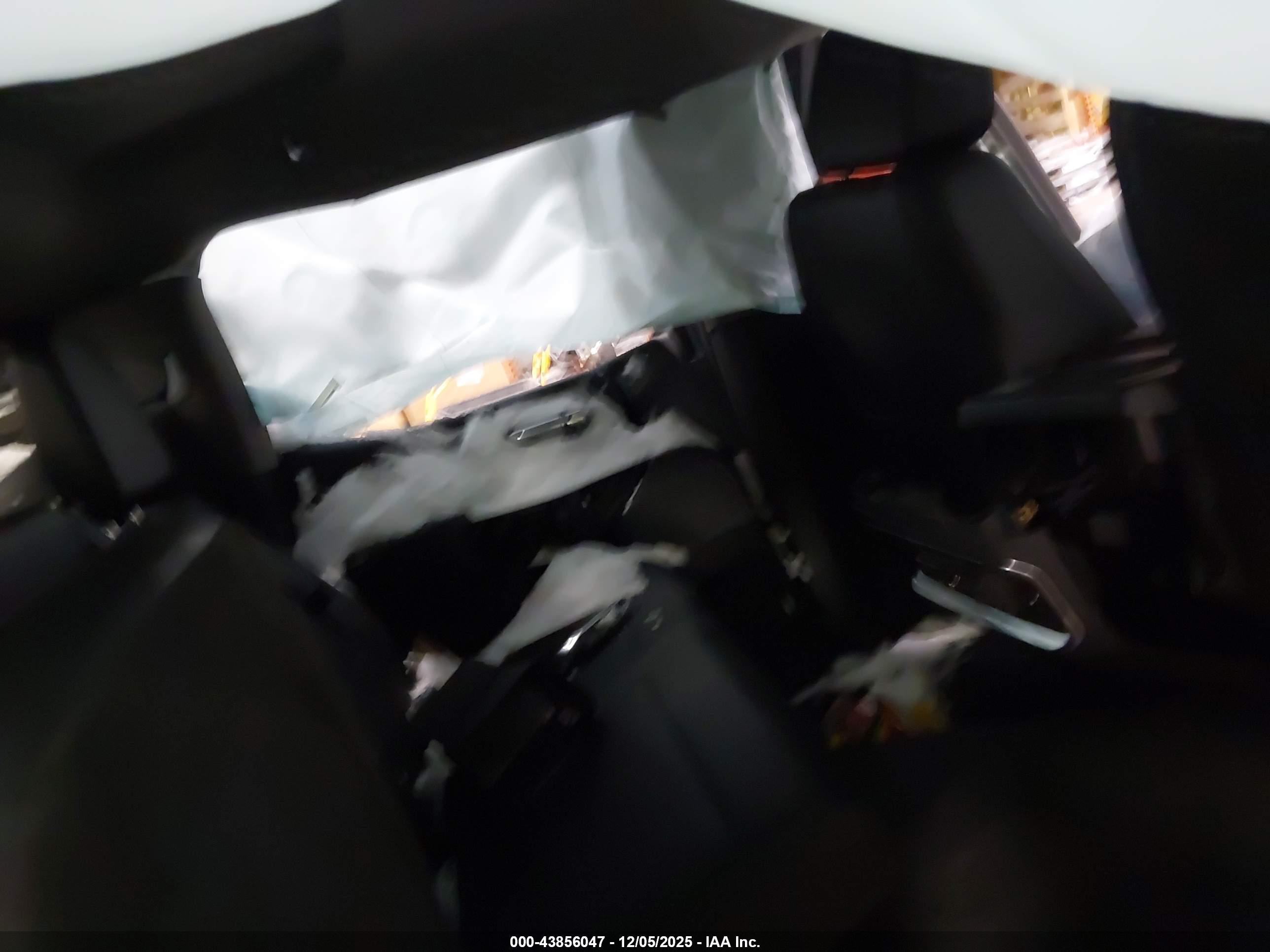GMC SIERRA image 8