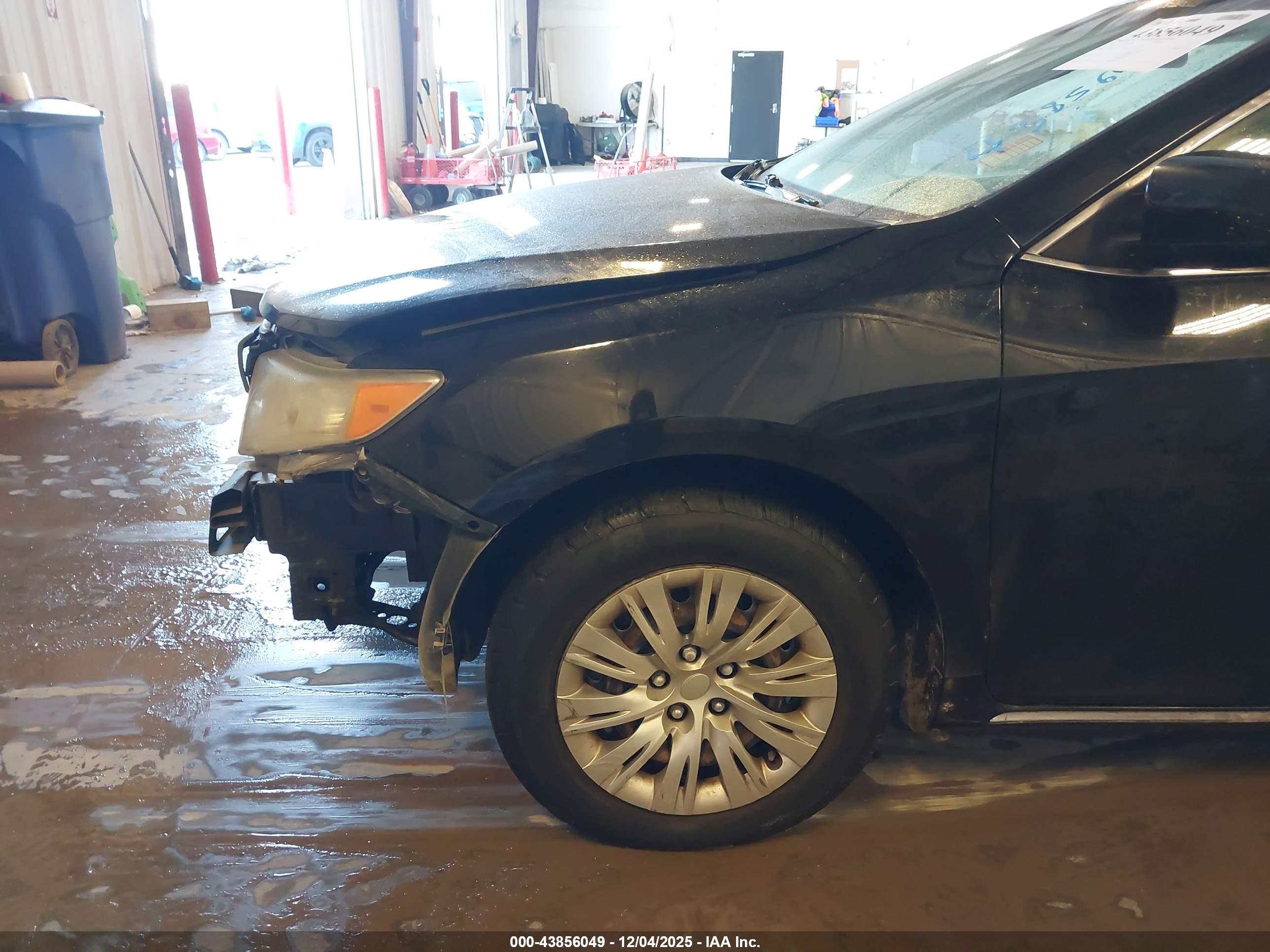 TOYOTA CAMRY image 6