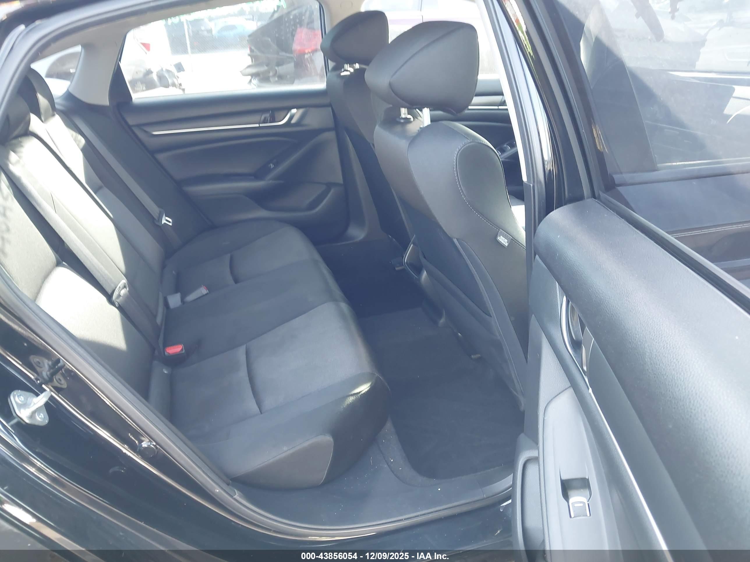 HONDA ACCORD image 8