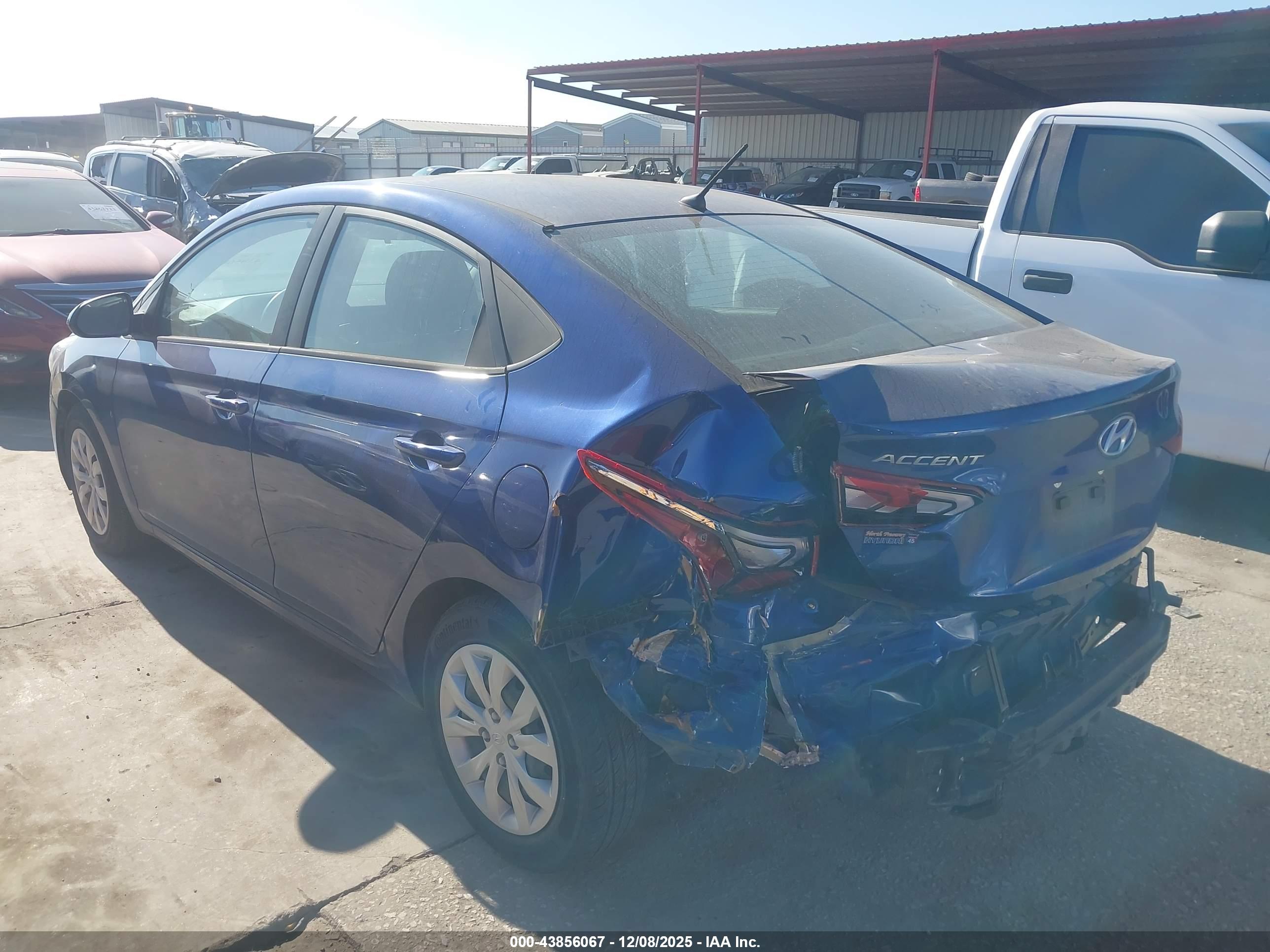 HYUNDAI ACCENT image 3